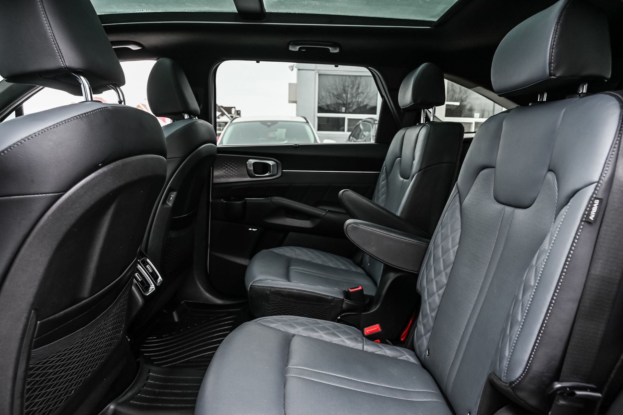 Kia Sorento Hybrid  2025 à Dollard-des-Ormeaux, Québec