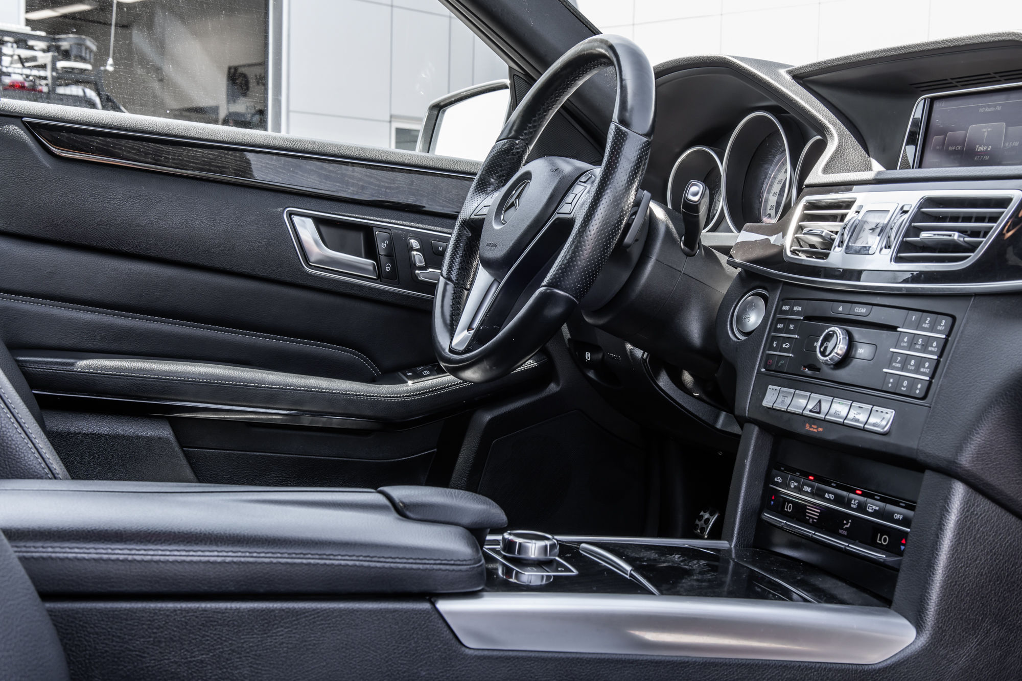 2016 Mercedes-Benz E-Class in Dollard-des-Ormeaux, Quebec