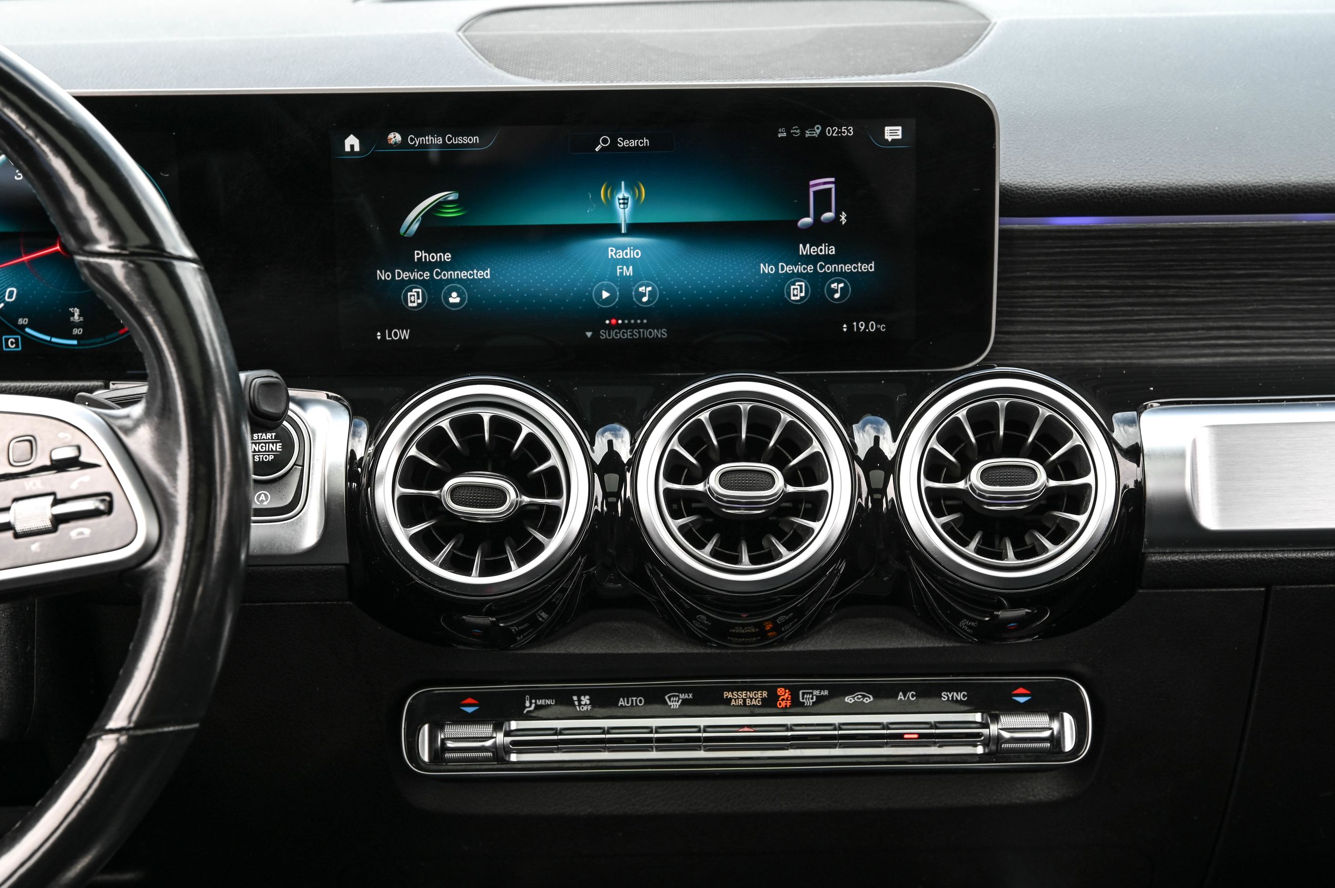 2021 Mercedes-Benz GLB in Dollard-des-Ormeaux, Quebec