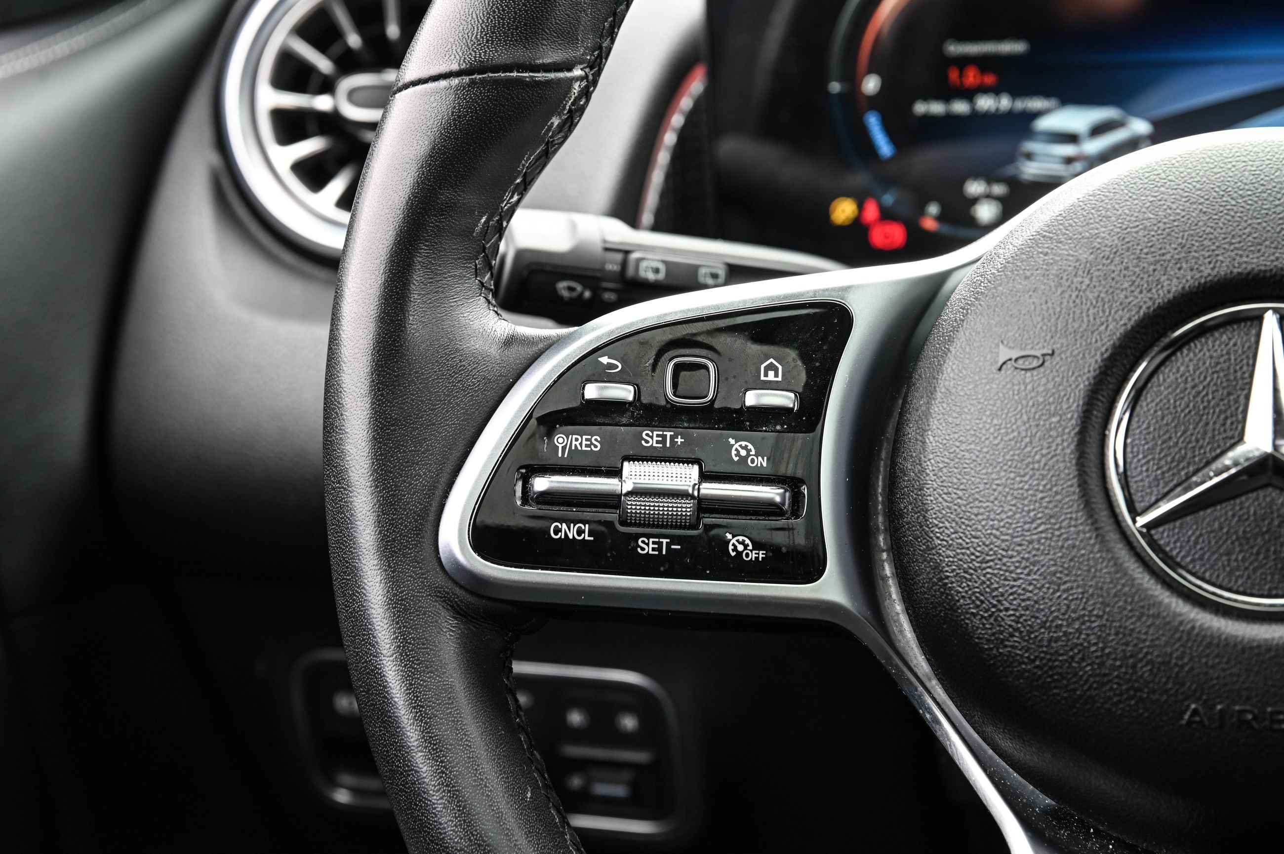 2023 Mercedes-Benz GLB