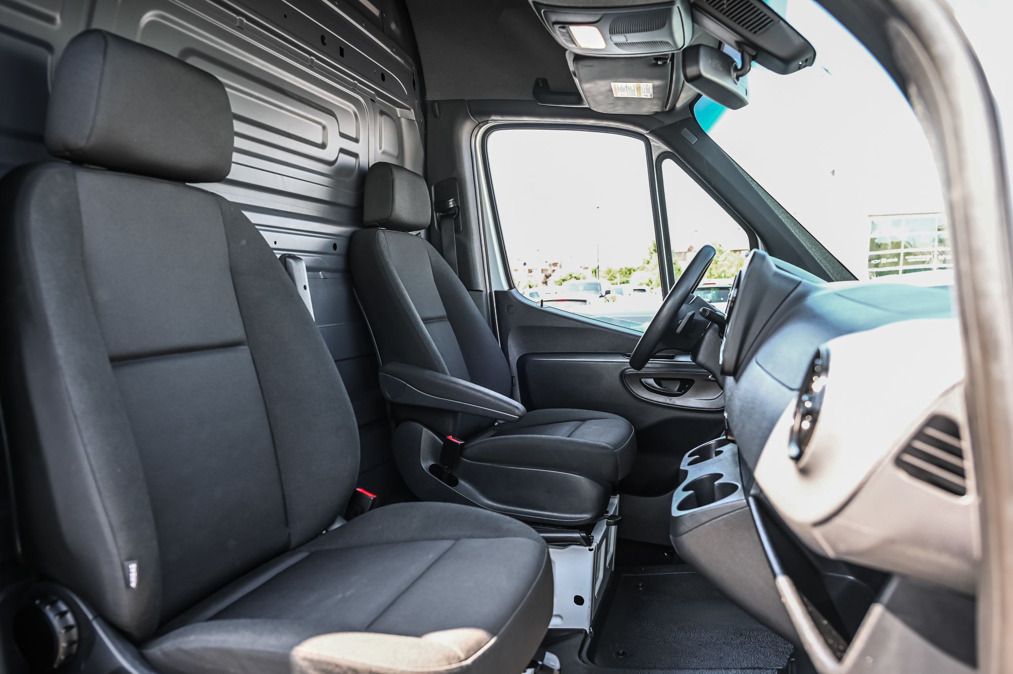 2022 Mercedes-Benz Sprinter Cargo Van in Dollard-des-Ormeaux, Quebec