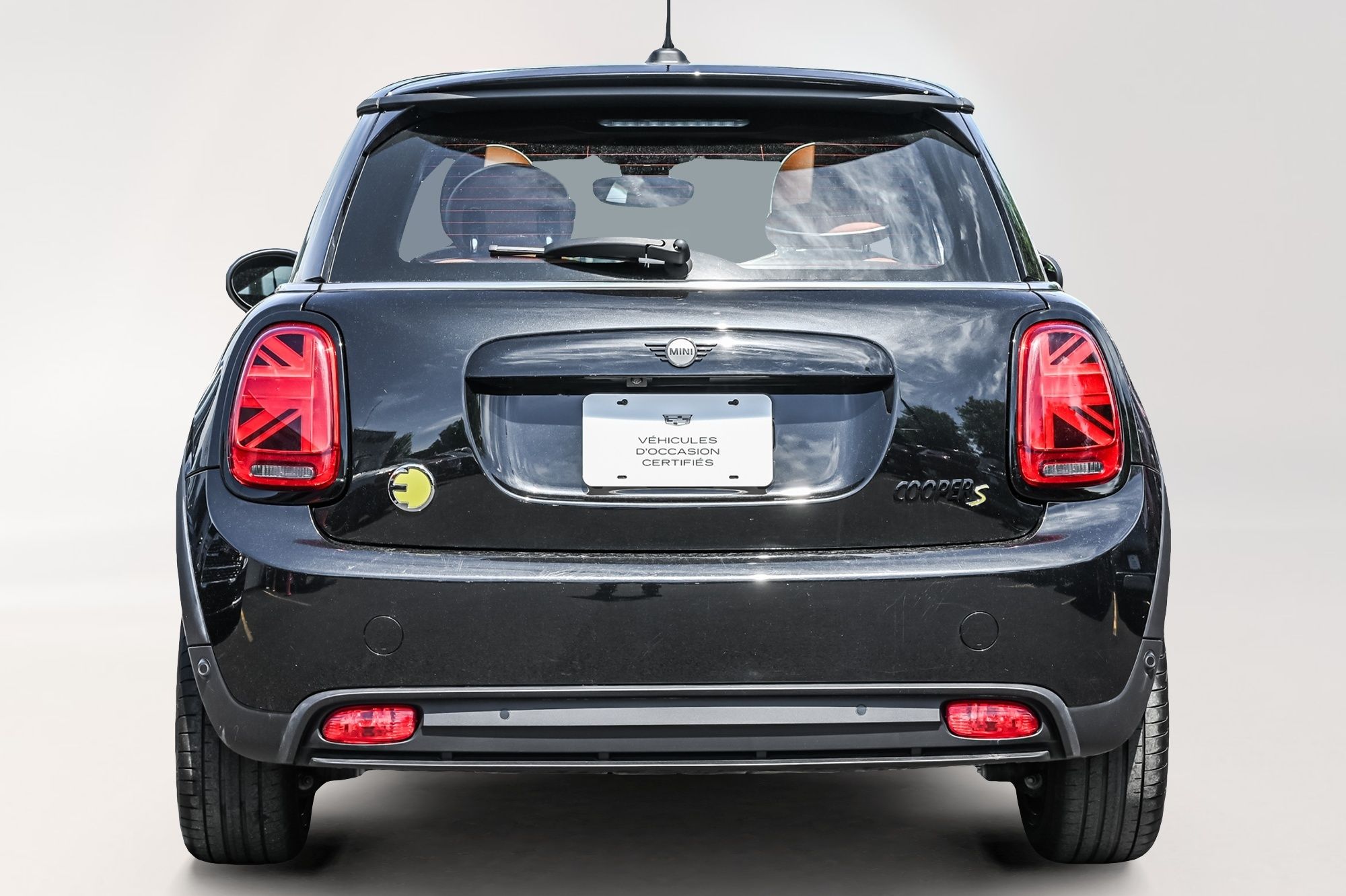 2024 MINI 3 Door in Dollard-des-Ormeaux, Quebec