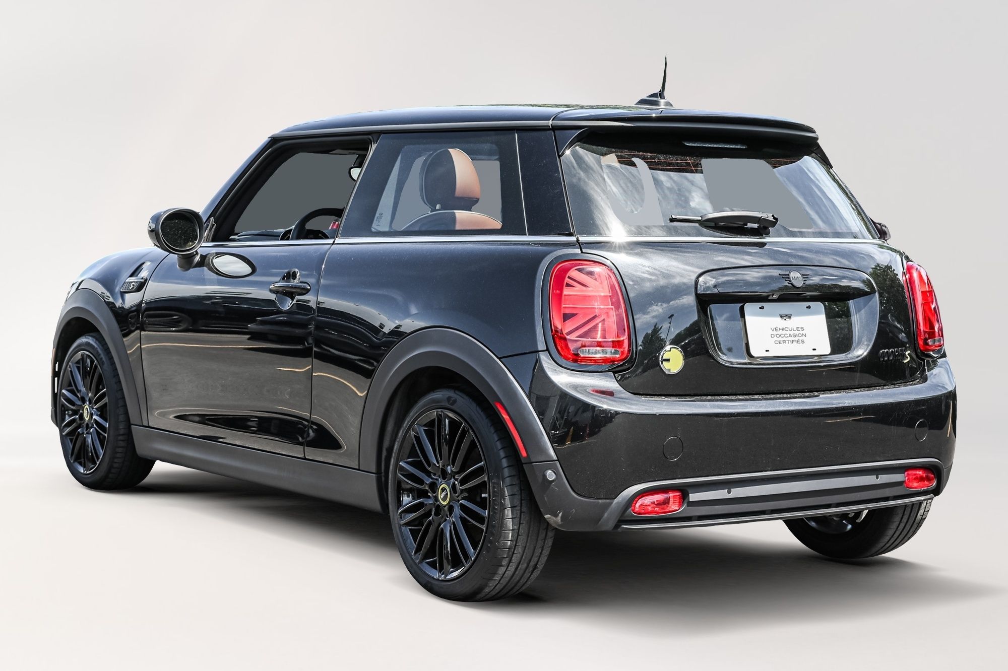 2024 MINI 3 Door in Dollard-des-Ormeaux, Quebec