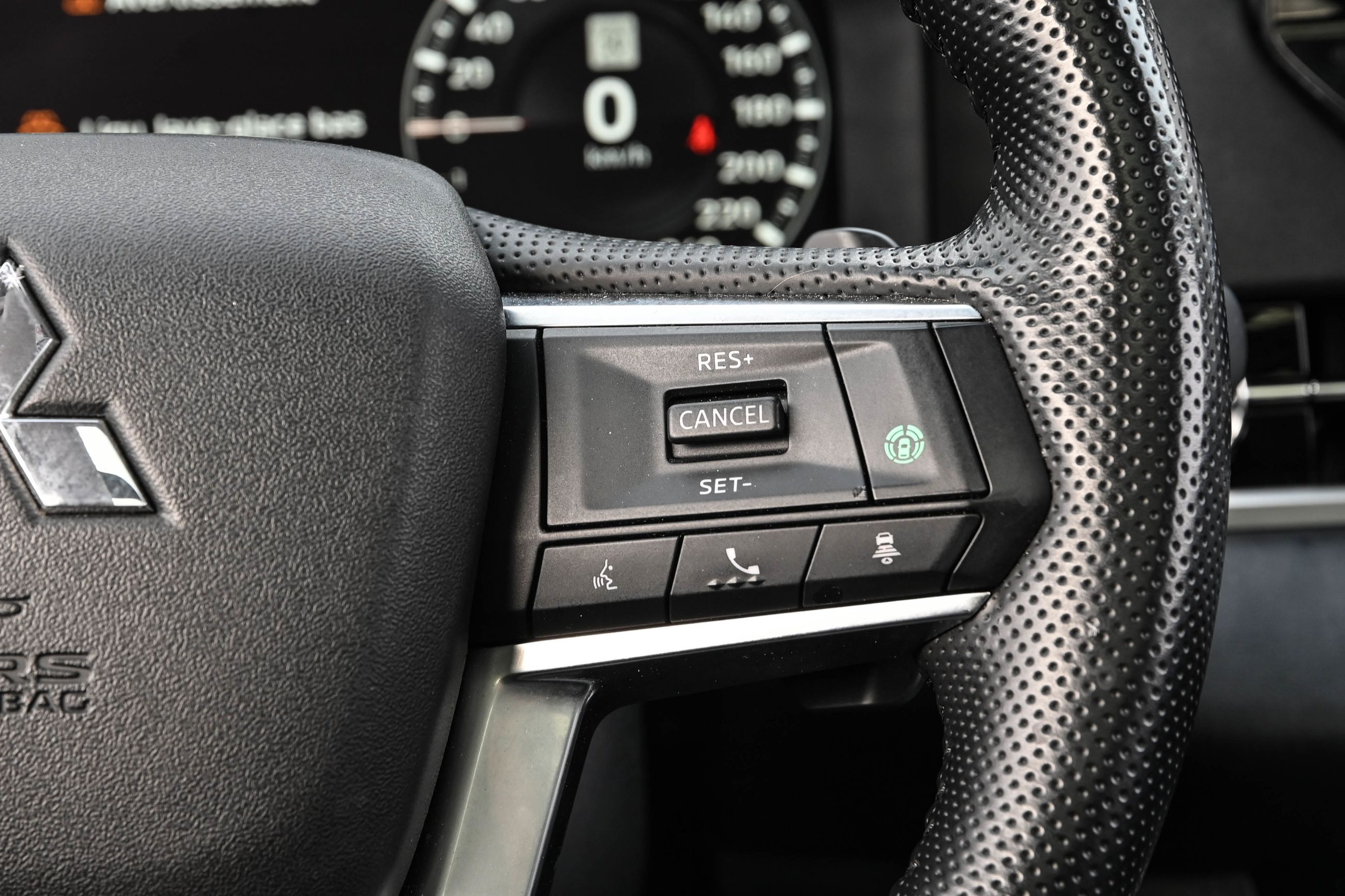 Mitsubishi Outlander PHEV  2024 à Dollard-des-Ormeaux, Québec