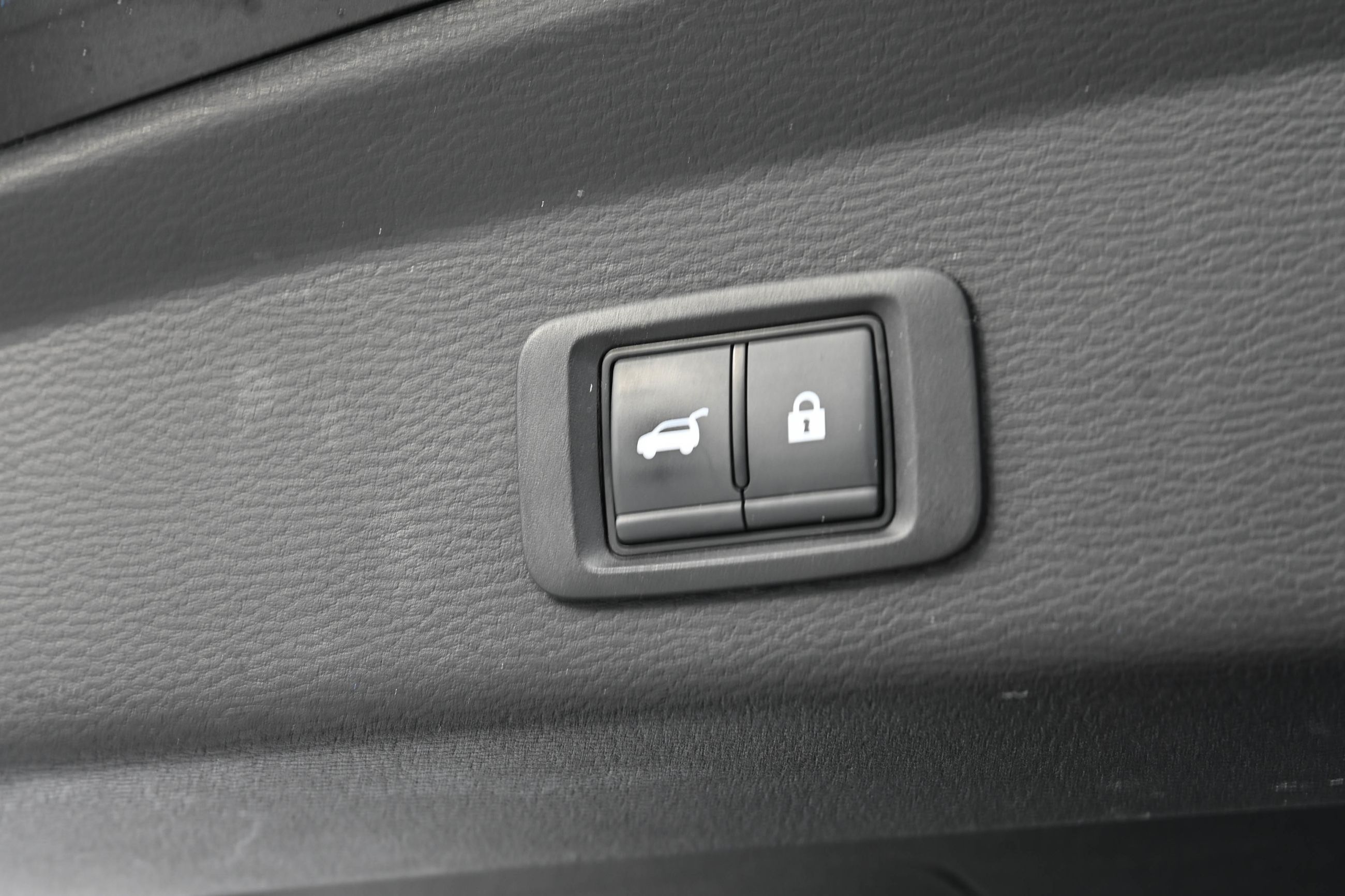 Mitsubishi Outlander PHEV  2024 à Dollard-des-Ormeaux, Québec