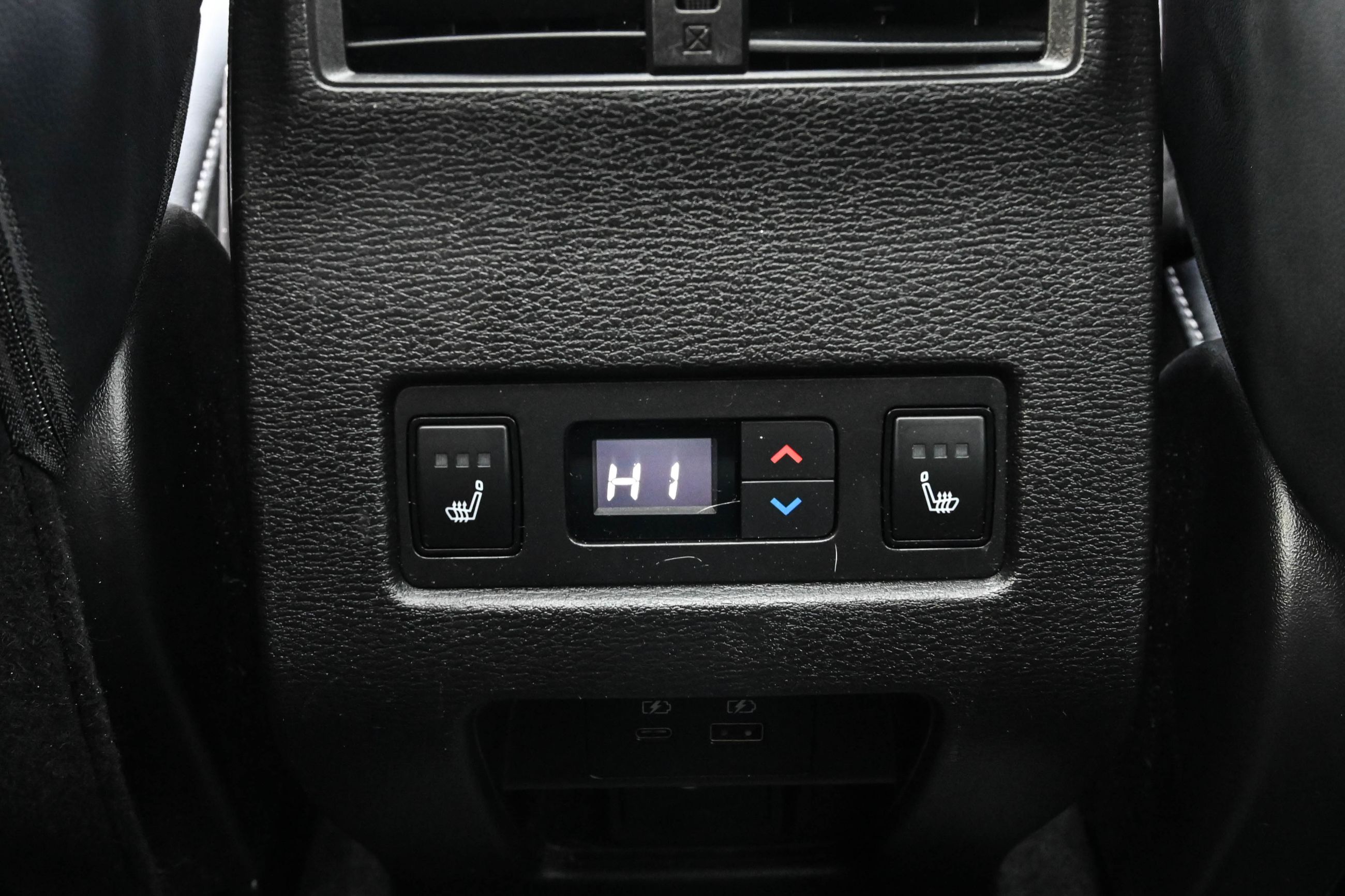 Mitsubishi Outlander PHEV  2024 à Dollard-des-Ormeaux, Québec