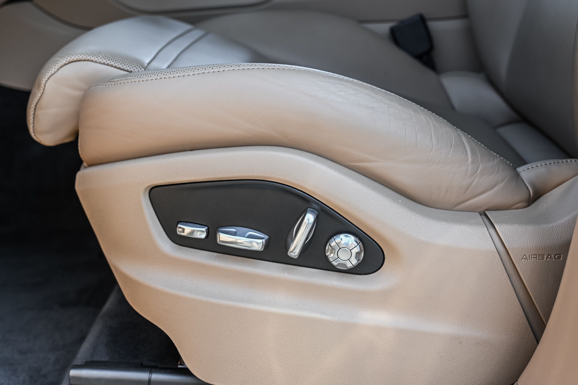 Porsche Cayenne  2020