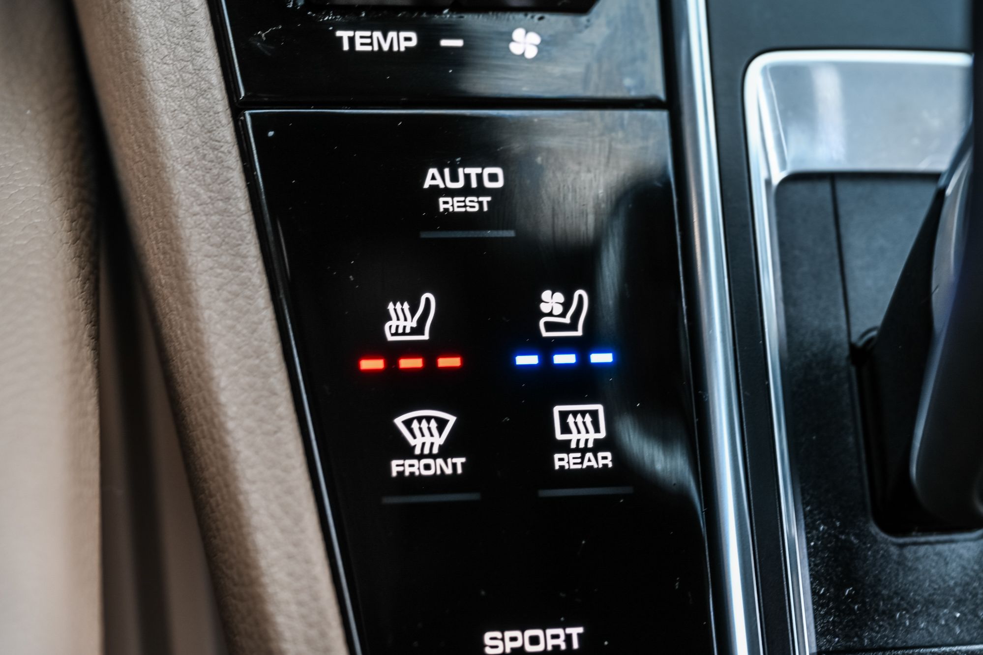 Porsche Cayenne  2020