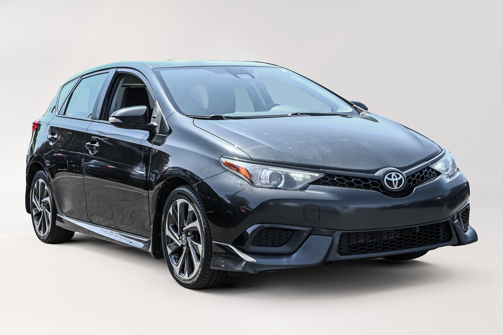 Toyota Corolla iM  2017 à Dollard-des-Ormeaux, Québec