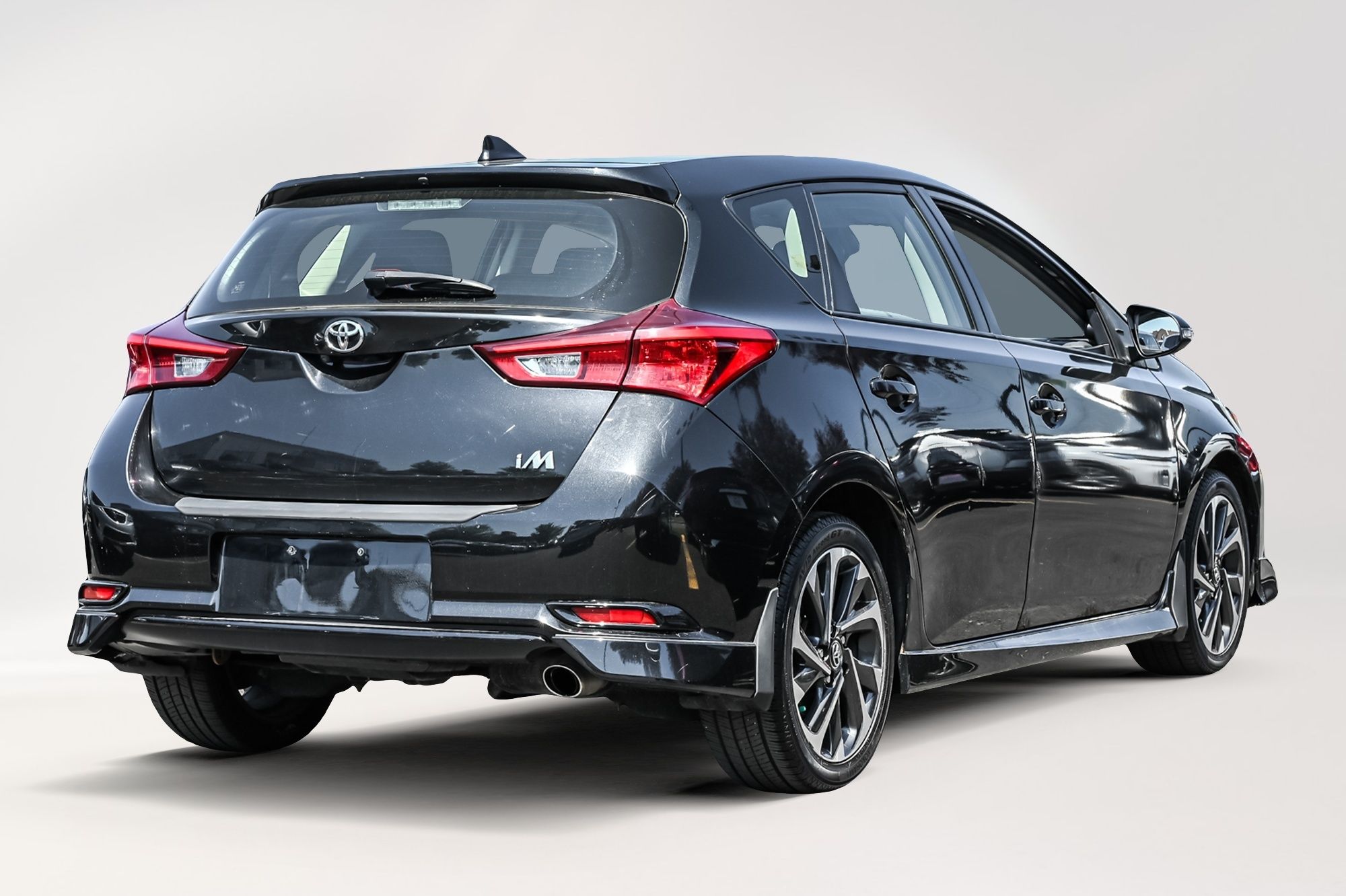 Toyota Corolla iM  2017 à Dollard-des-Ormeaux, Québec