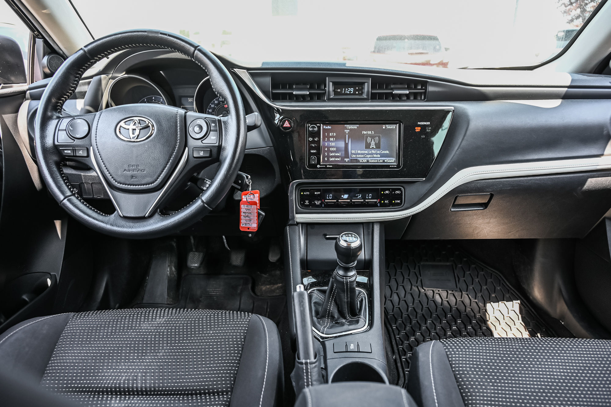 Toyota Corolla iM  2017 à Dollard-des-Ormeaux, Québec