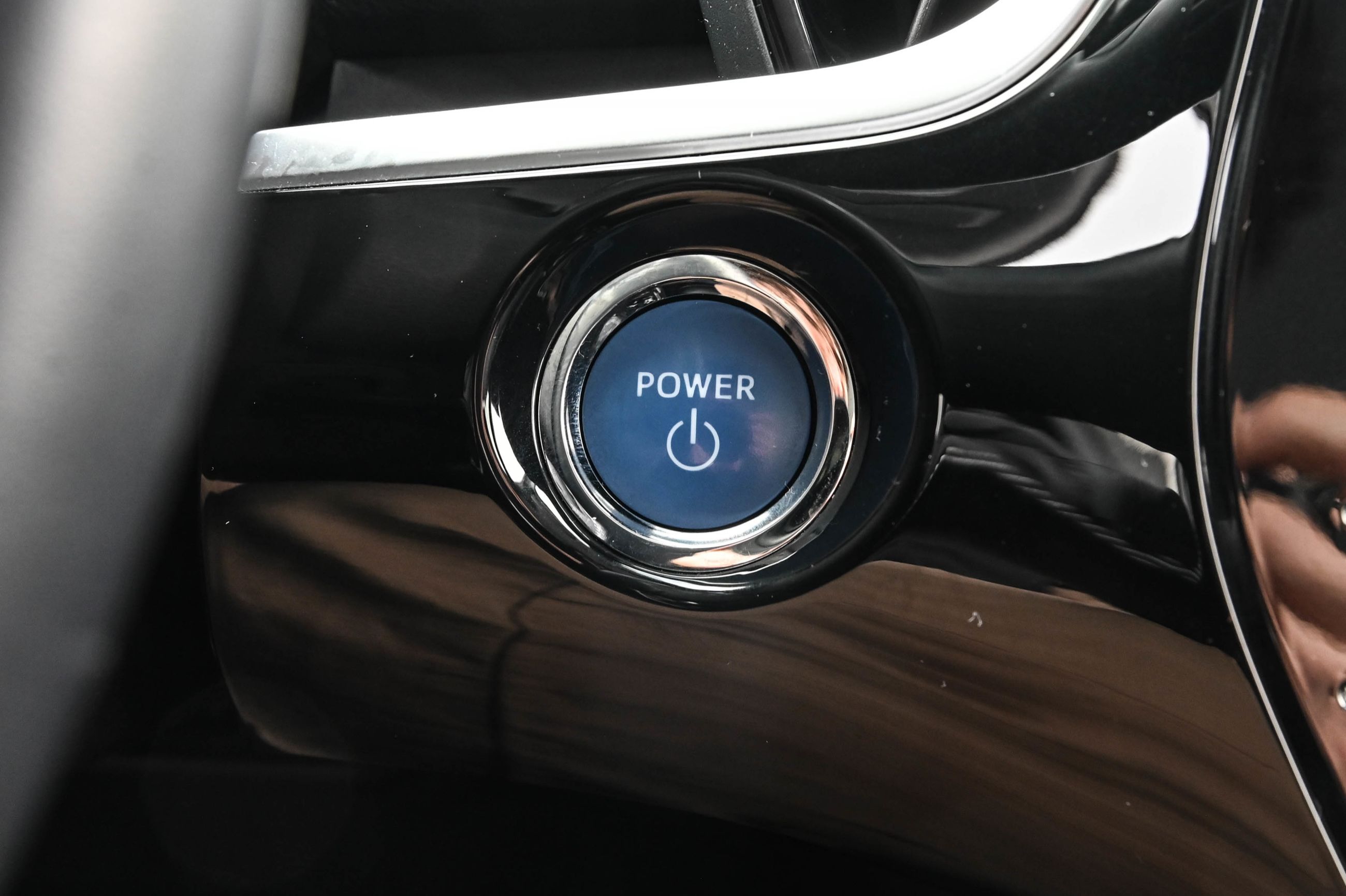 2020 Toyota Prius Prime in Dollard-des-Ormeaux, Quebec