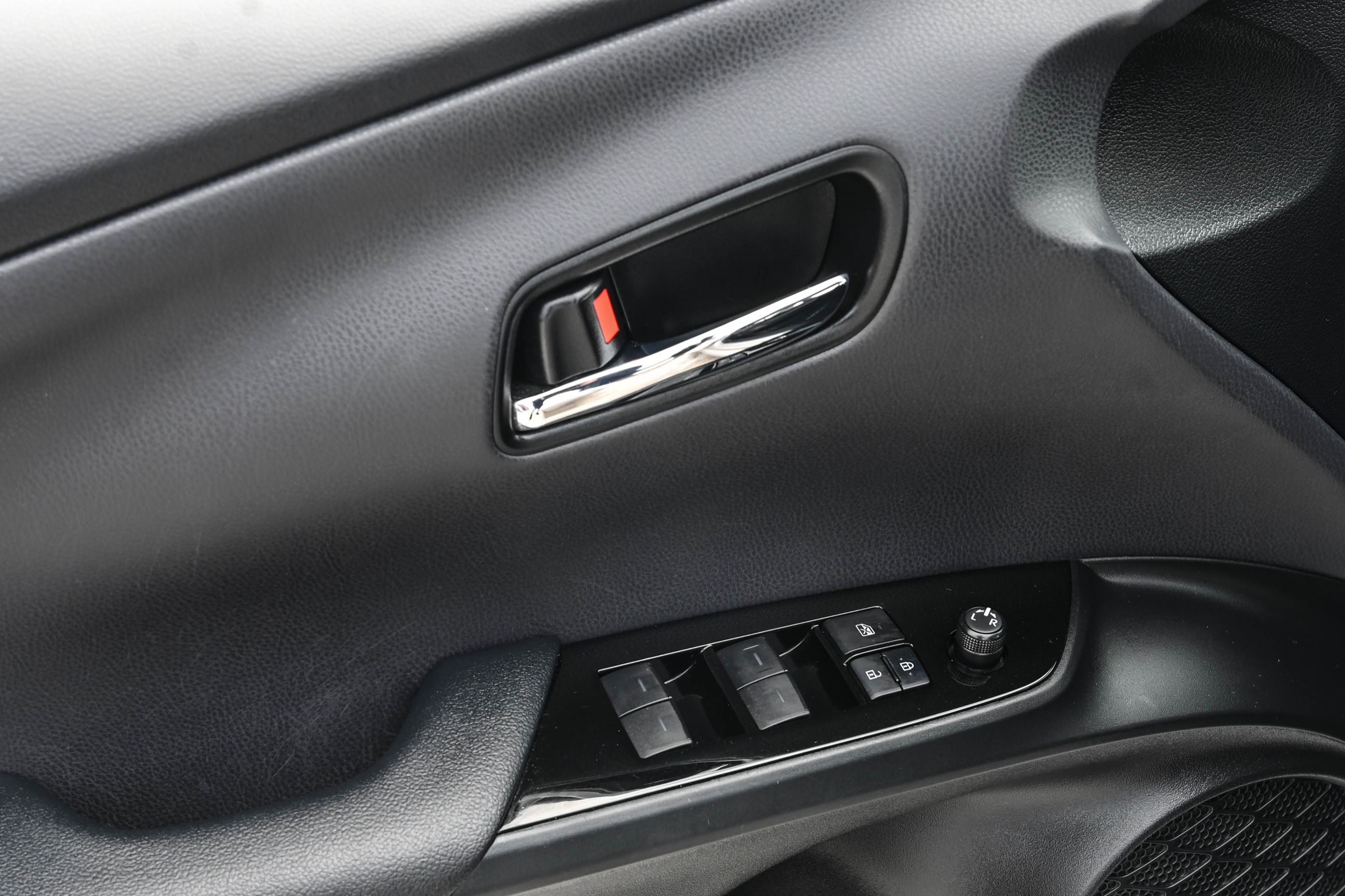 2020 Toyota Prius Prime in Dollard-des-Ormeaux, Quebec