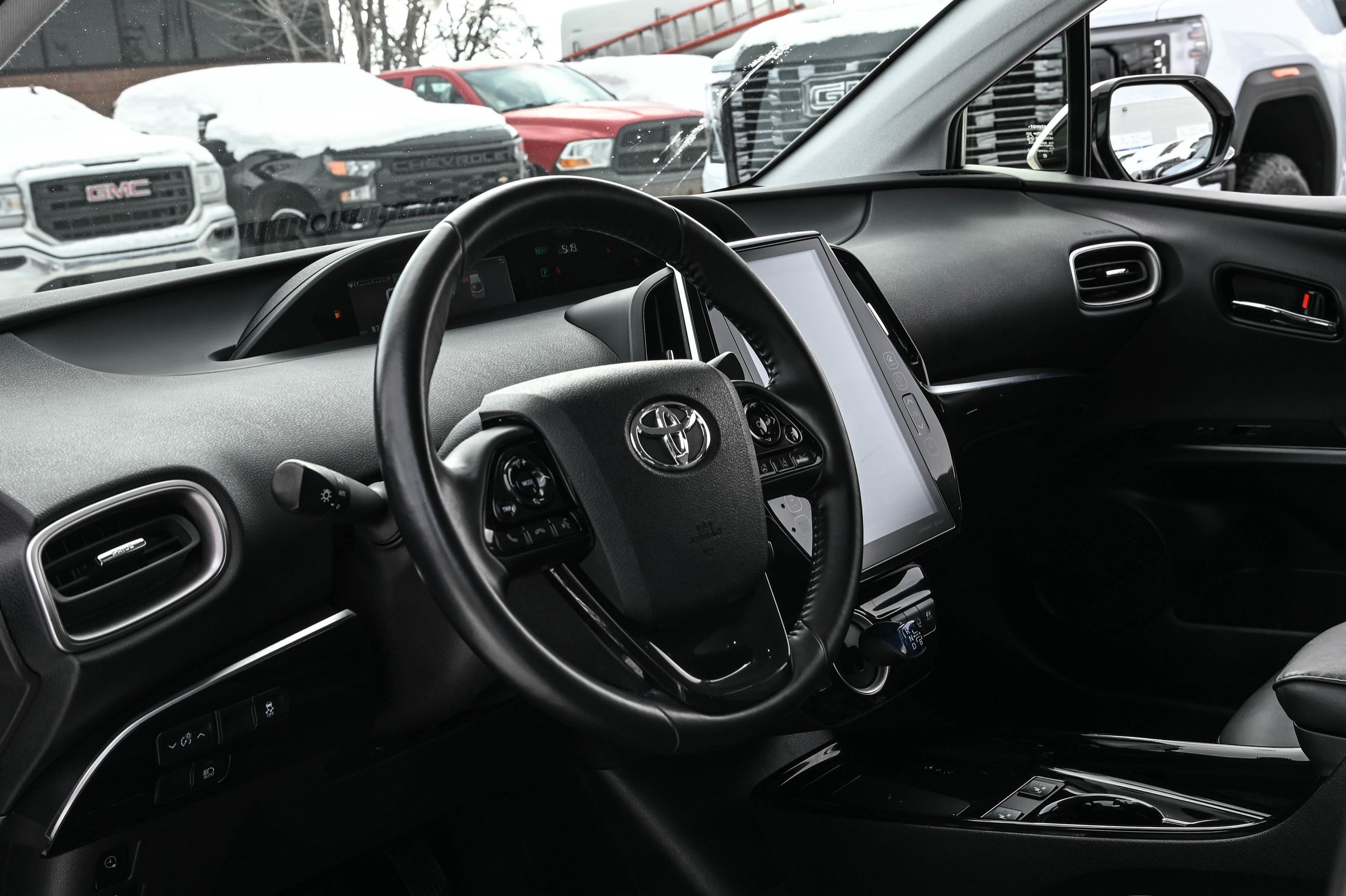 2020 Toyota Prius Prime in Dollard-des-Ormeaux, Quebec