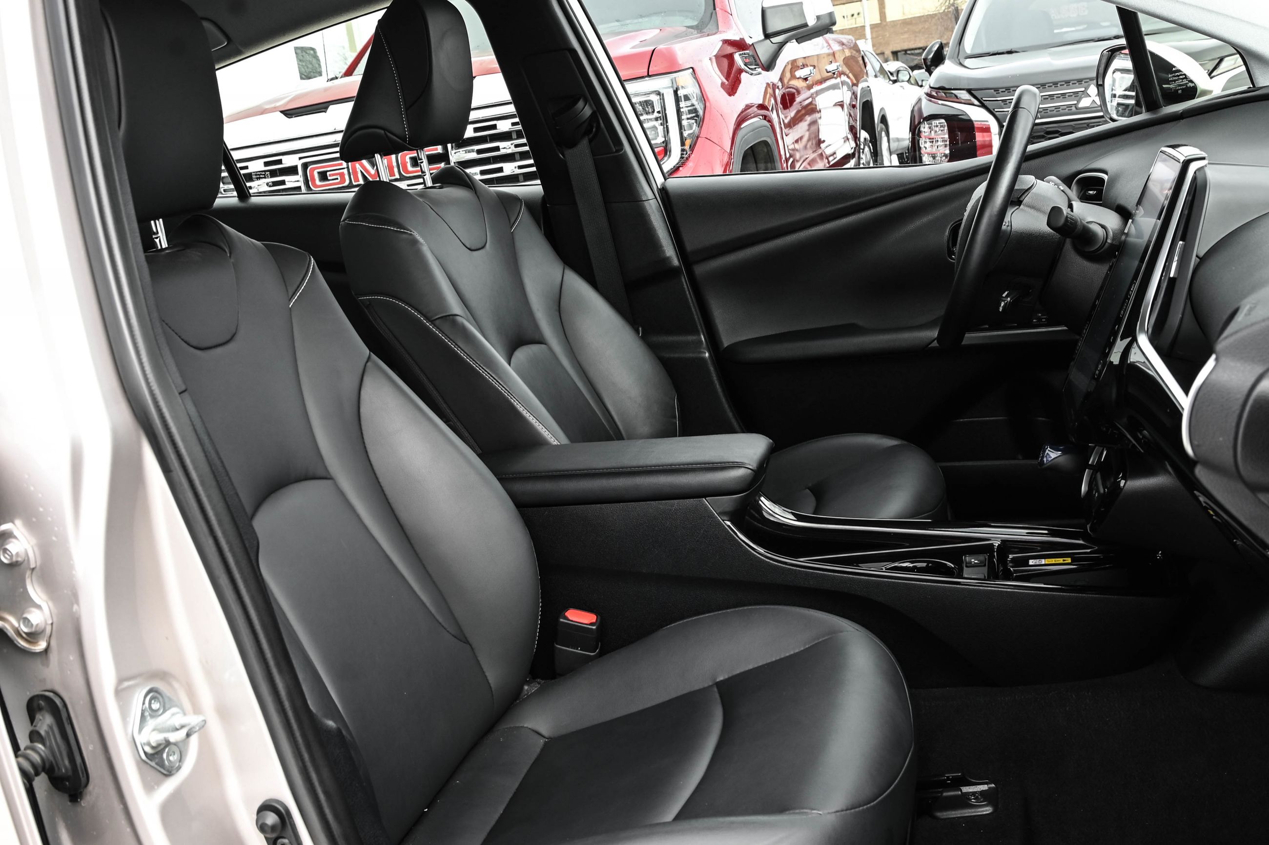 2020 Toyota Prius Prime in Dollard-des-Ormeaux, Quebec