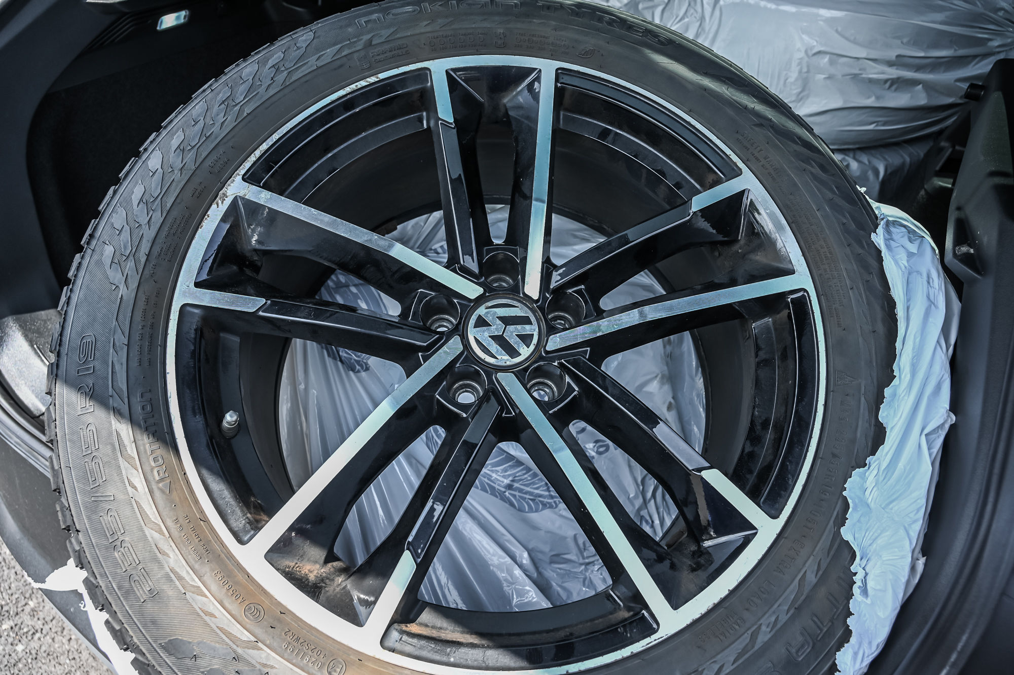 2022 Volkswagen ID.4 in Dollard-des-Ormeaux, Quebec