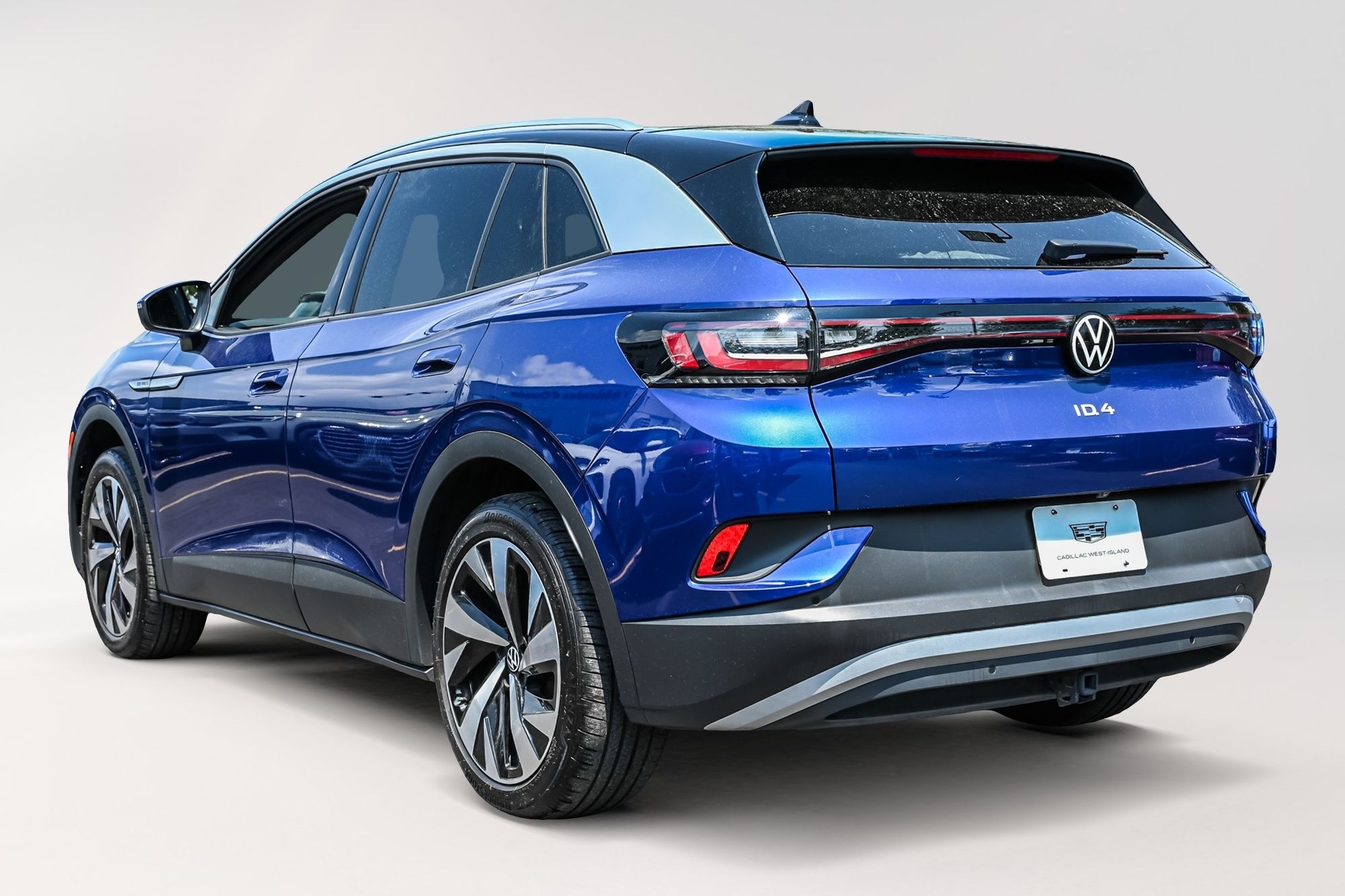 2022 Volkswagen ID.4 in Dollard-des-Ormeaux, Quebec