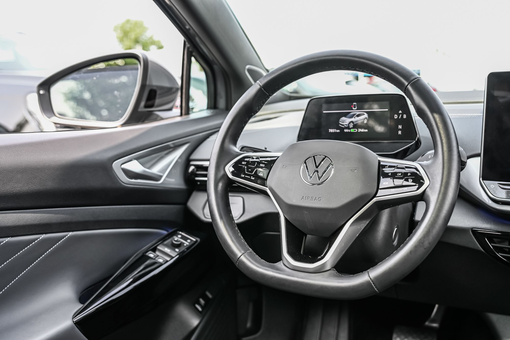 Volkswagen ID.4  2024 à Dollard-des-Ormeaux, Québec