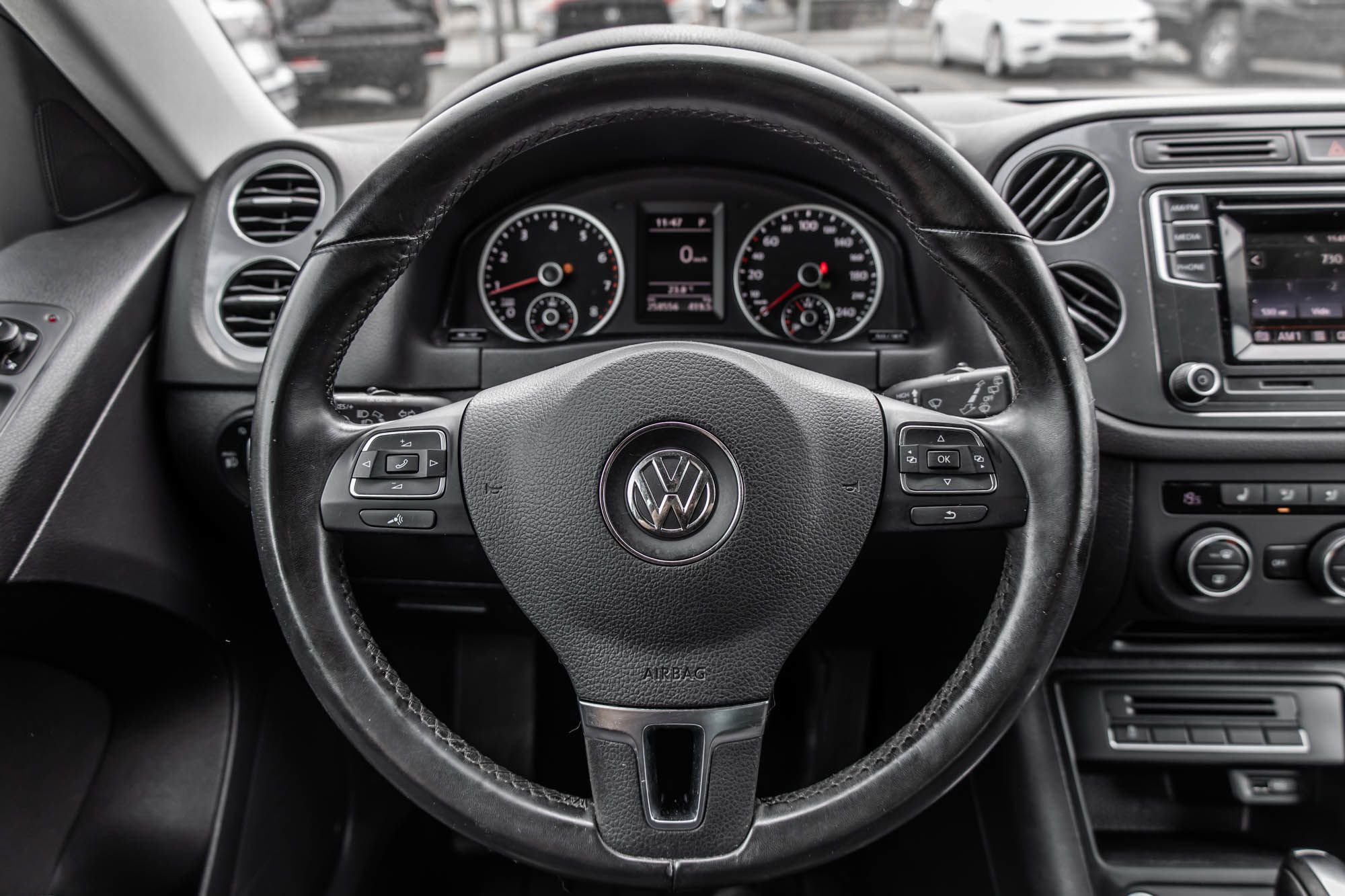 Volkswagen Tiguan  2016