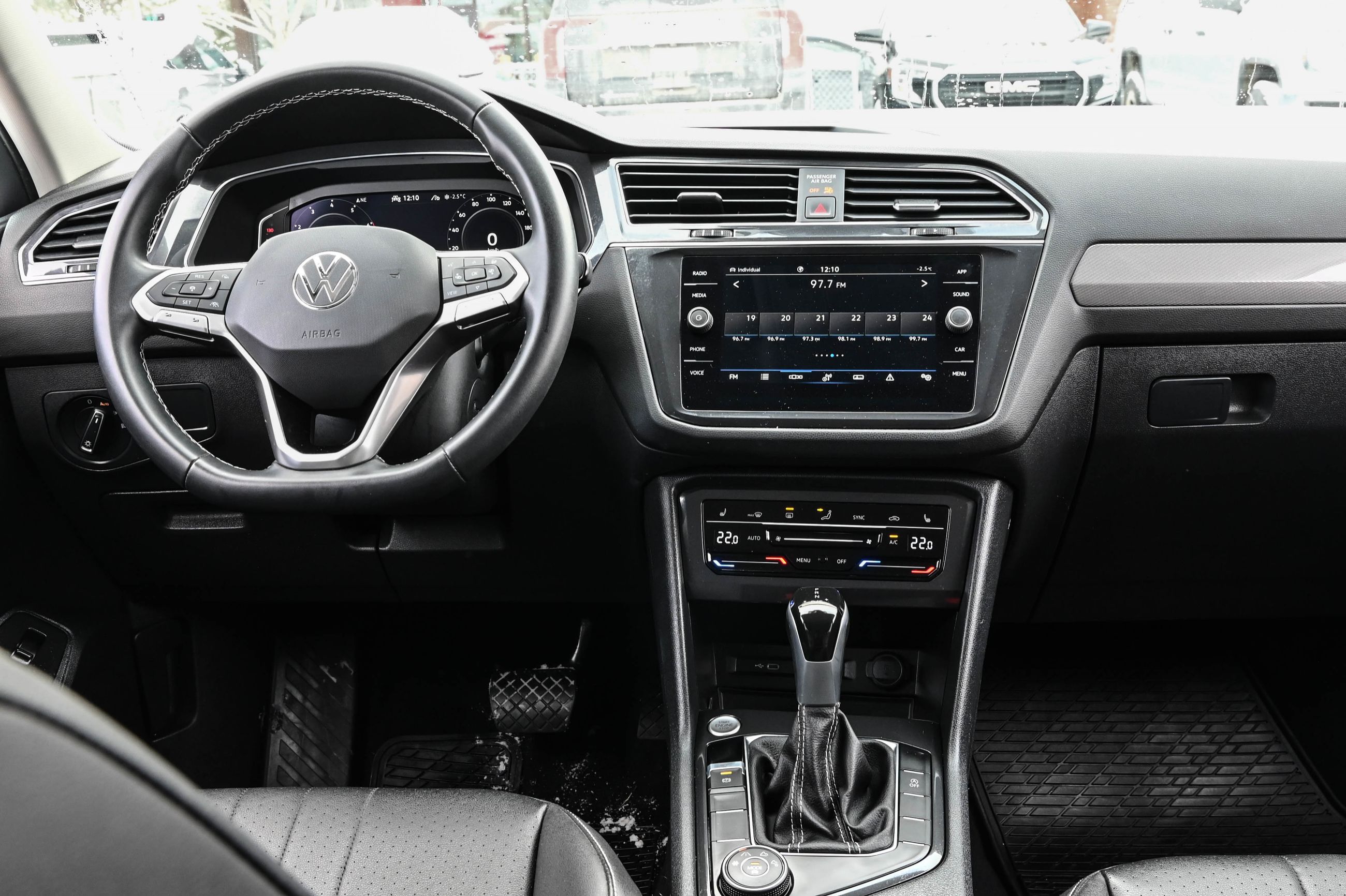2022 Volkswagen Tiguan in Dollard-des-Ormeaux, Quebec