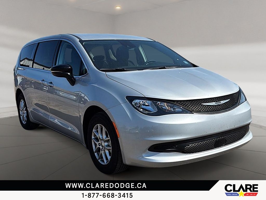 Photo 2024 Chrysler Grand Caravan SXT #6
