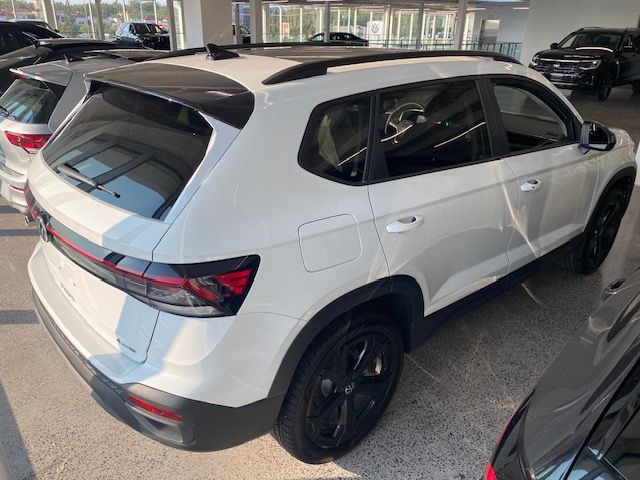 Photo 2026 Volkswagen Taos Comfortline Black Edition #4