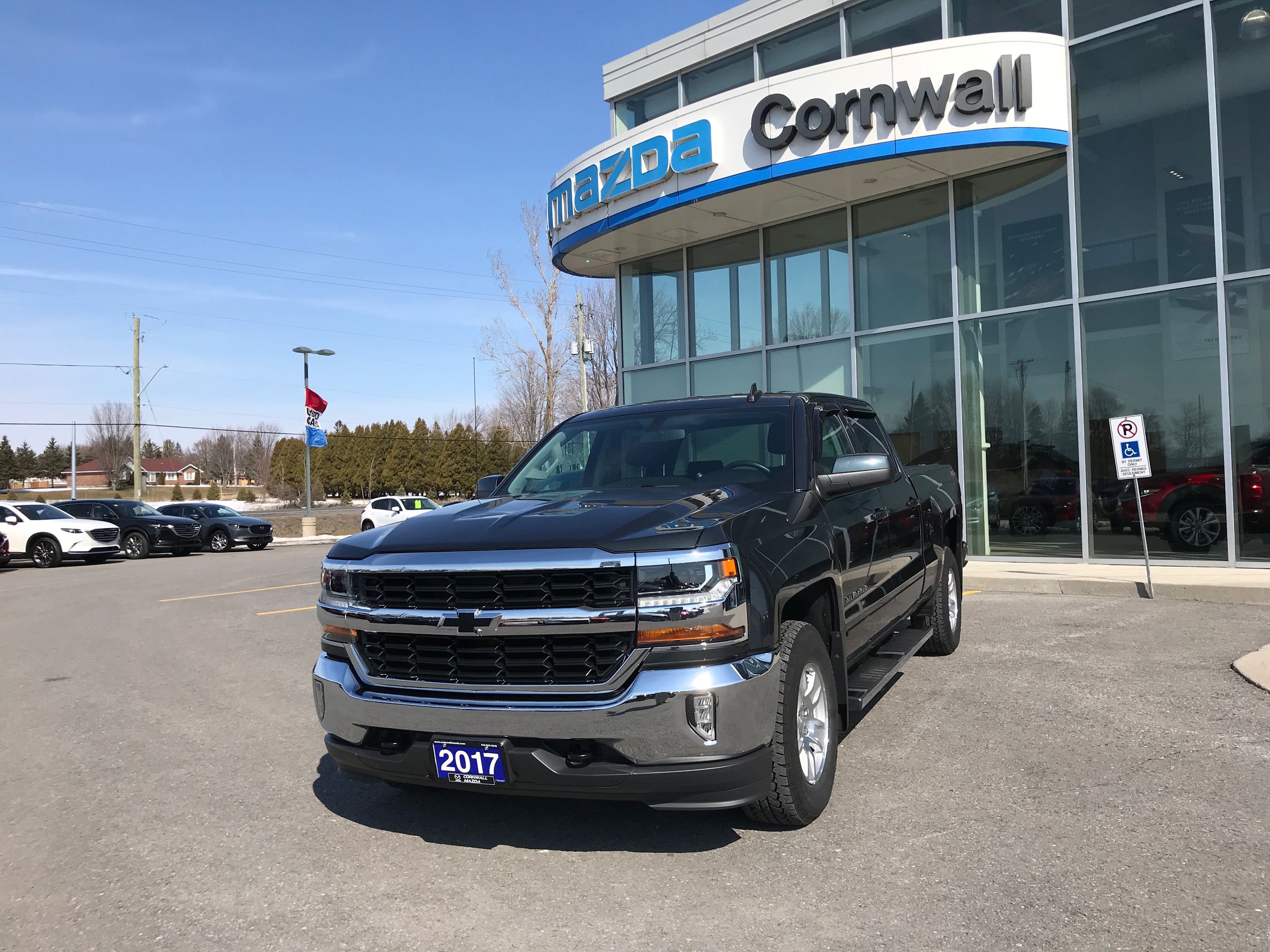 Cornwall Mazda Pre Owned 2017 Chevrolet Silverado 1500 Crew 4x4 Lt Standard Box 34 990