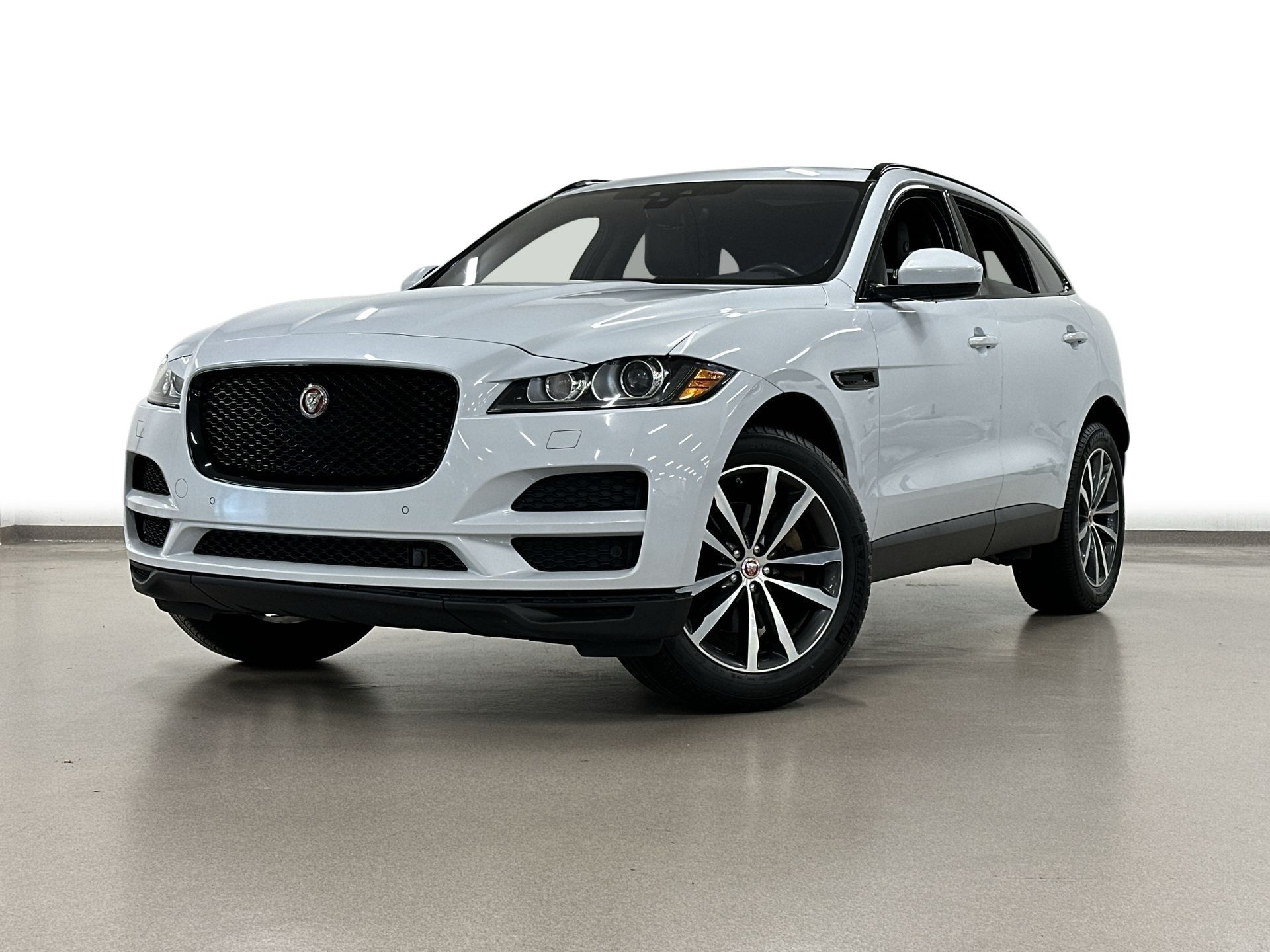 F pace 2019 for outlet sale