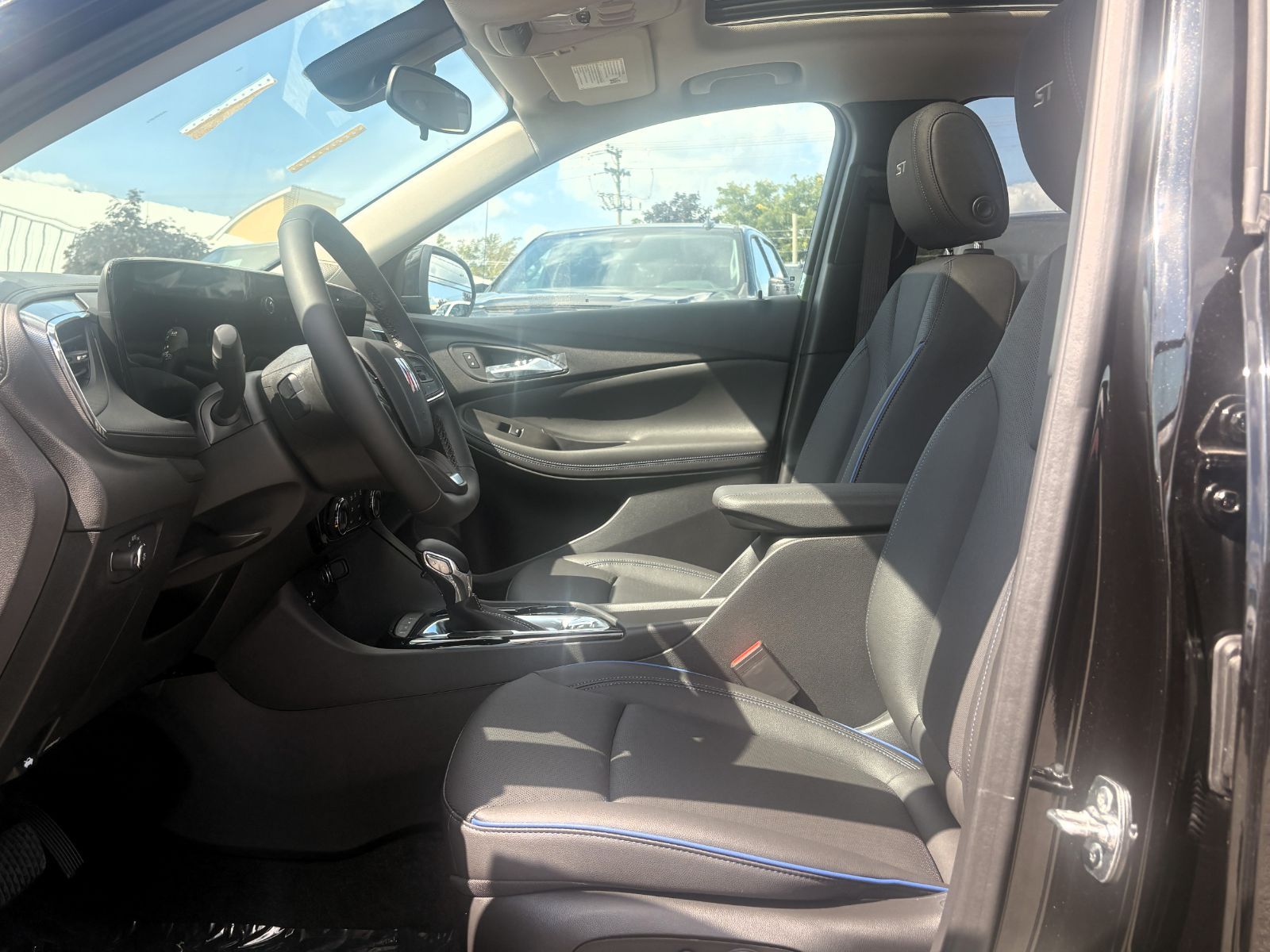 Photo Buick Encore GX Sport Touring 2026 #8