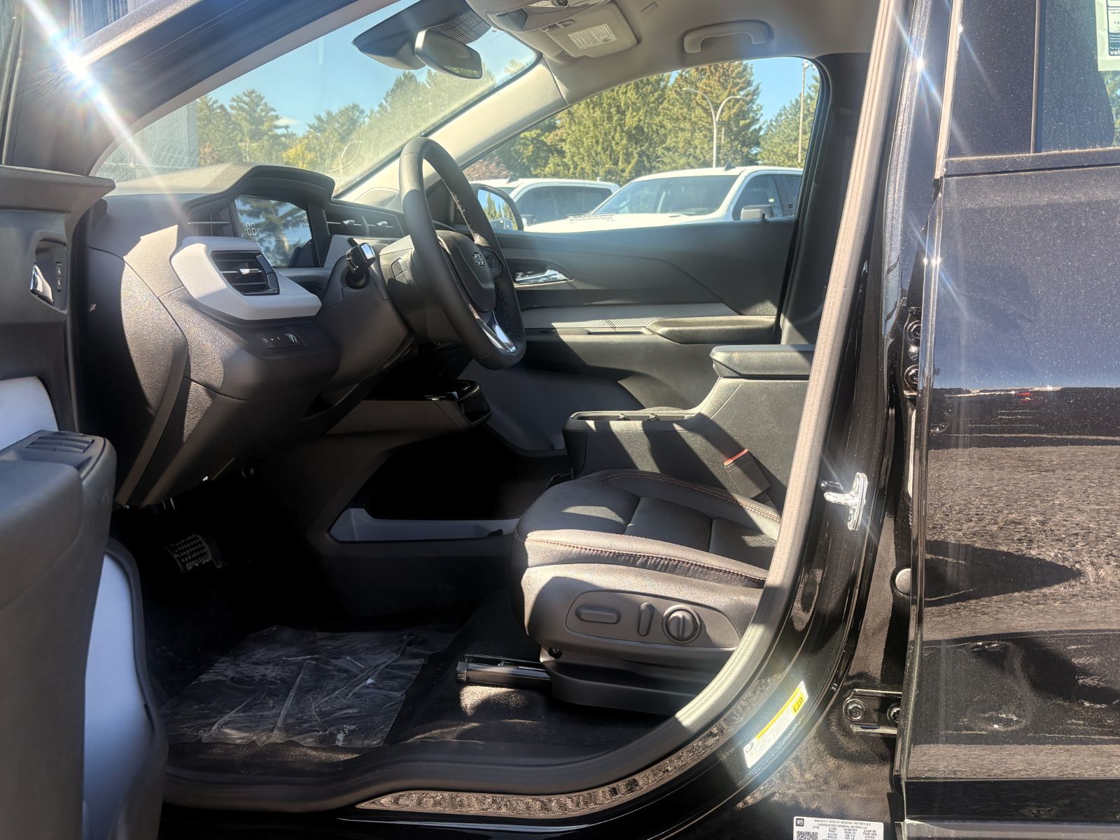 Photo 2027 Chevrolet Bolt RS #8