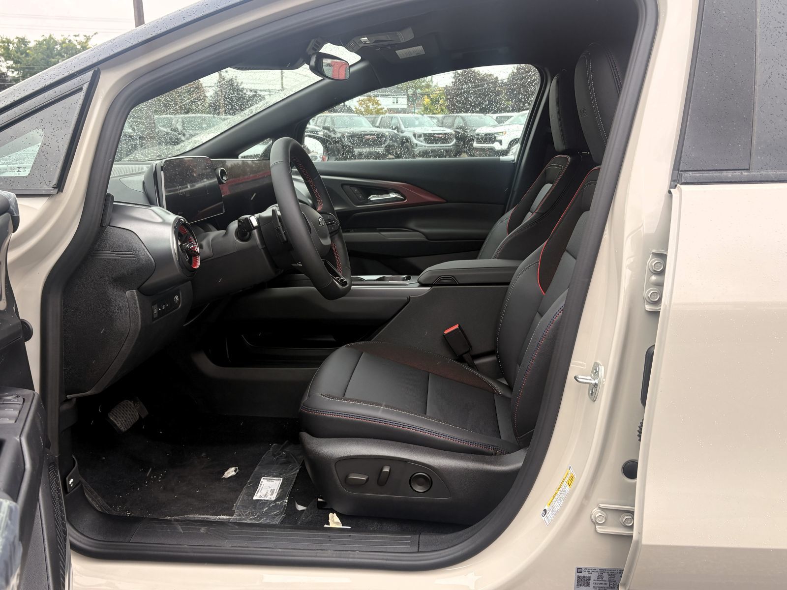 Photo Chevrolet Equinox EV RS 2027 #8