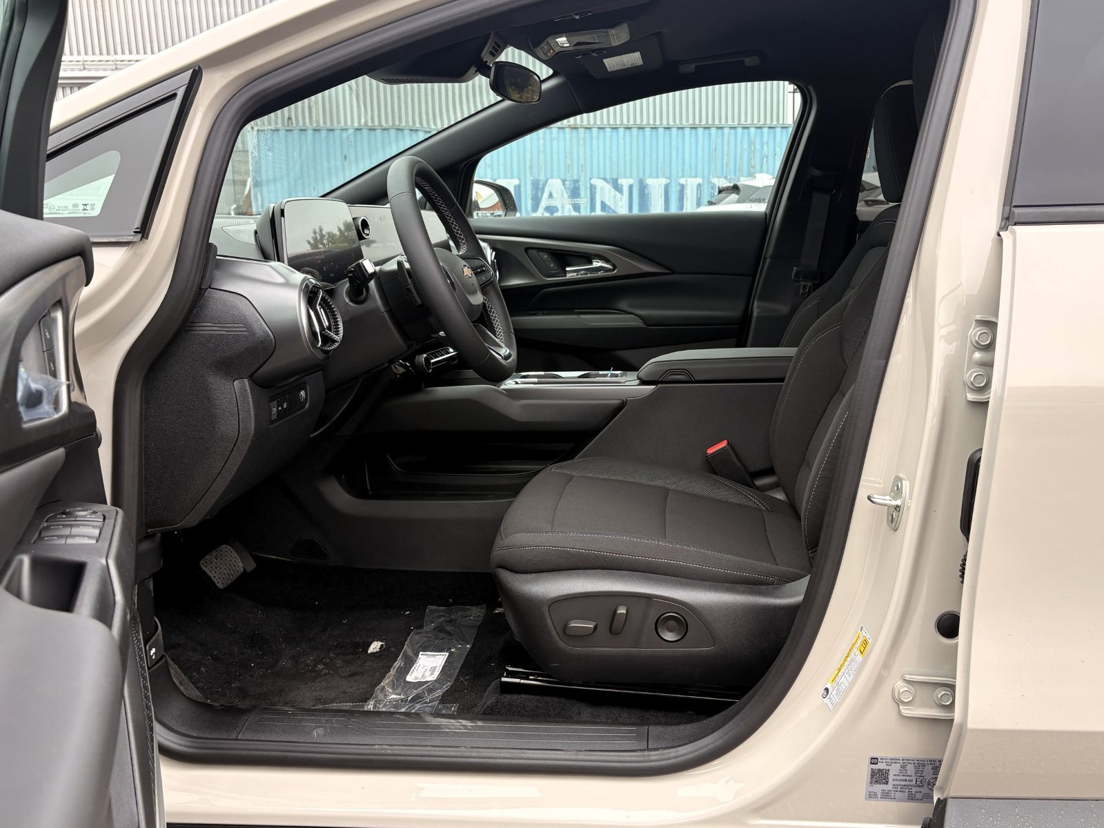 Photo Chevrolet Equinox EV LT1 2027 #8