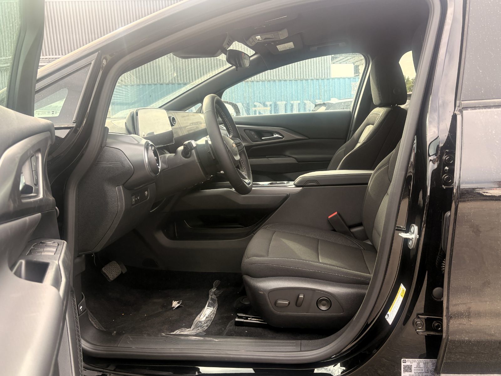 Photo 2027 Chevrolet Equinox EV LT1 #8