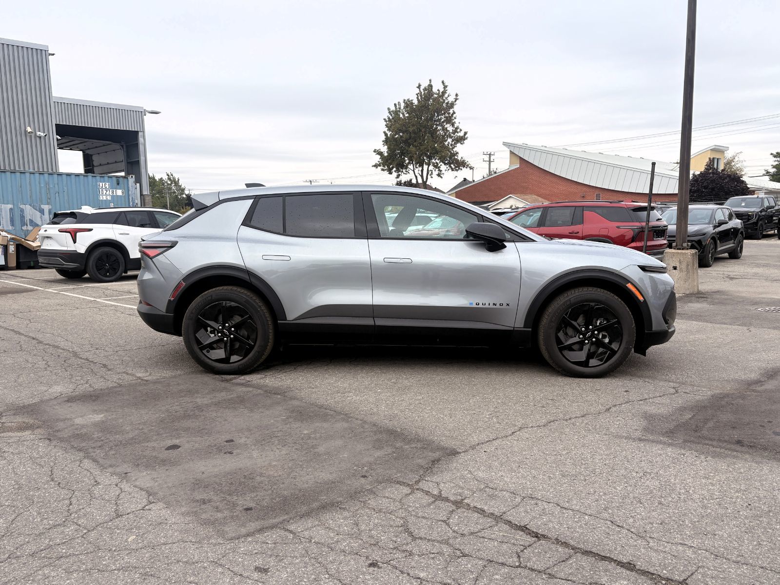Photo 2027 Chevrolet Equinox EV LT1 #3