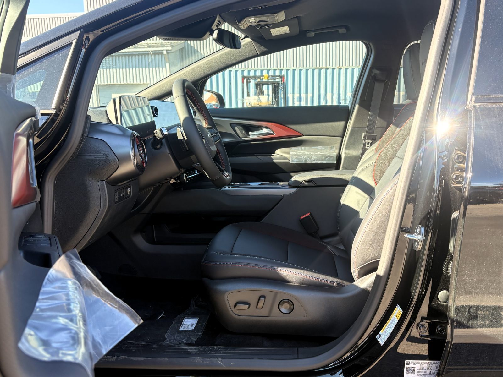 Photo 2027 Chevrolet Equinox EV RS #8