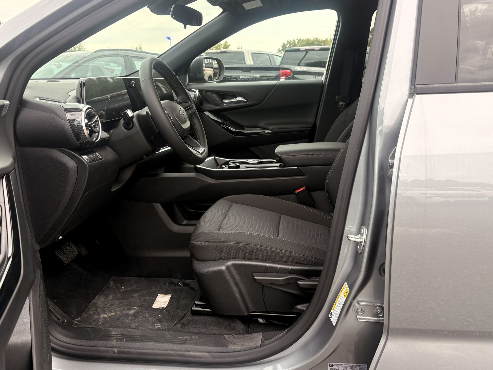 Photo 2026 Chevrolet Equinox LT #8