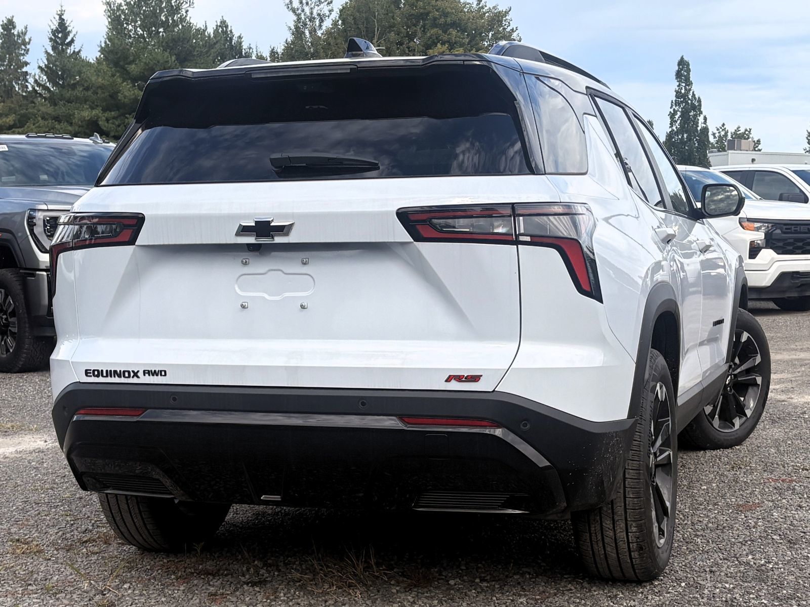Photo 2027 Chevrolet Equinox RS #4
