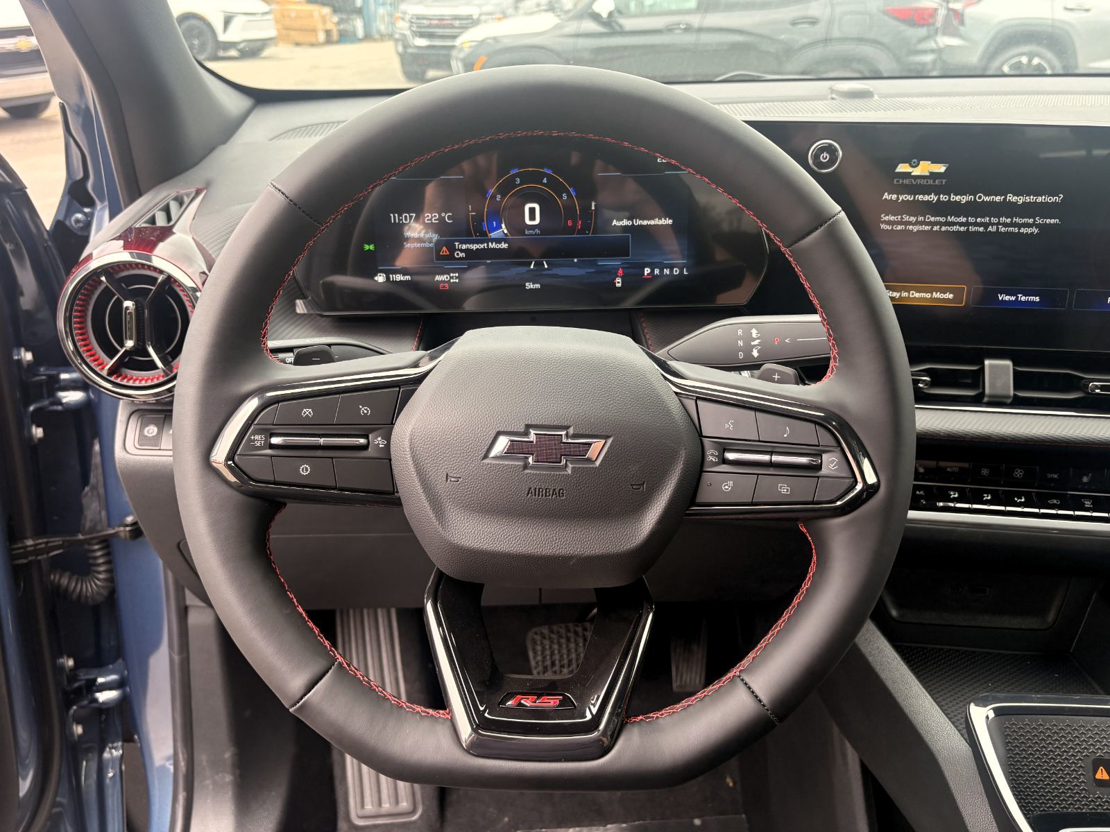 Photo Chevrolet Equinox RS 2027 #8