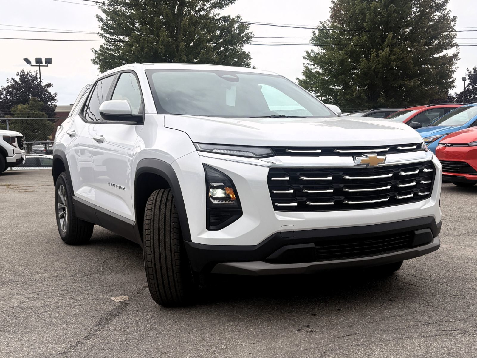 Photo 2027 Chevrolet Equinox LT #2