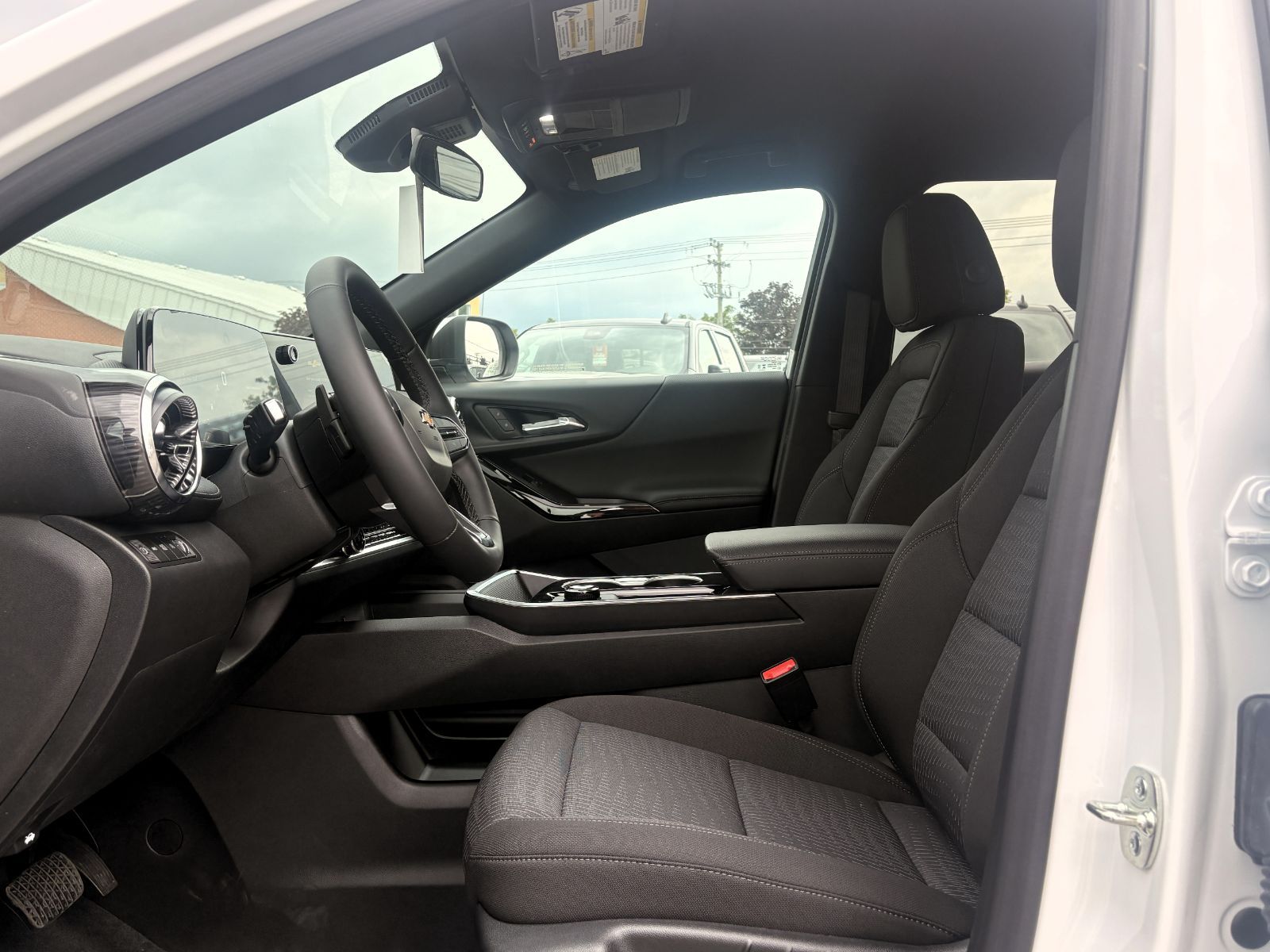 Photo 2027 Chevrolet Equinox LT #8