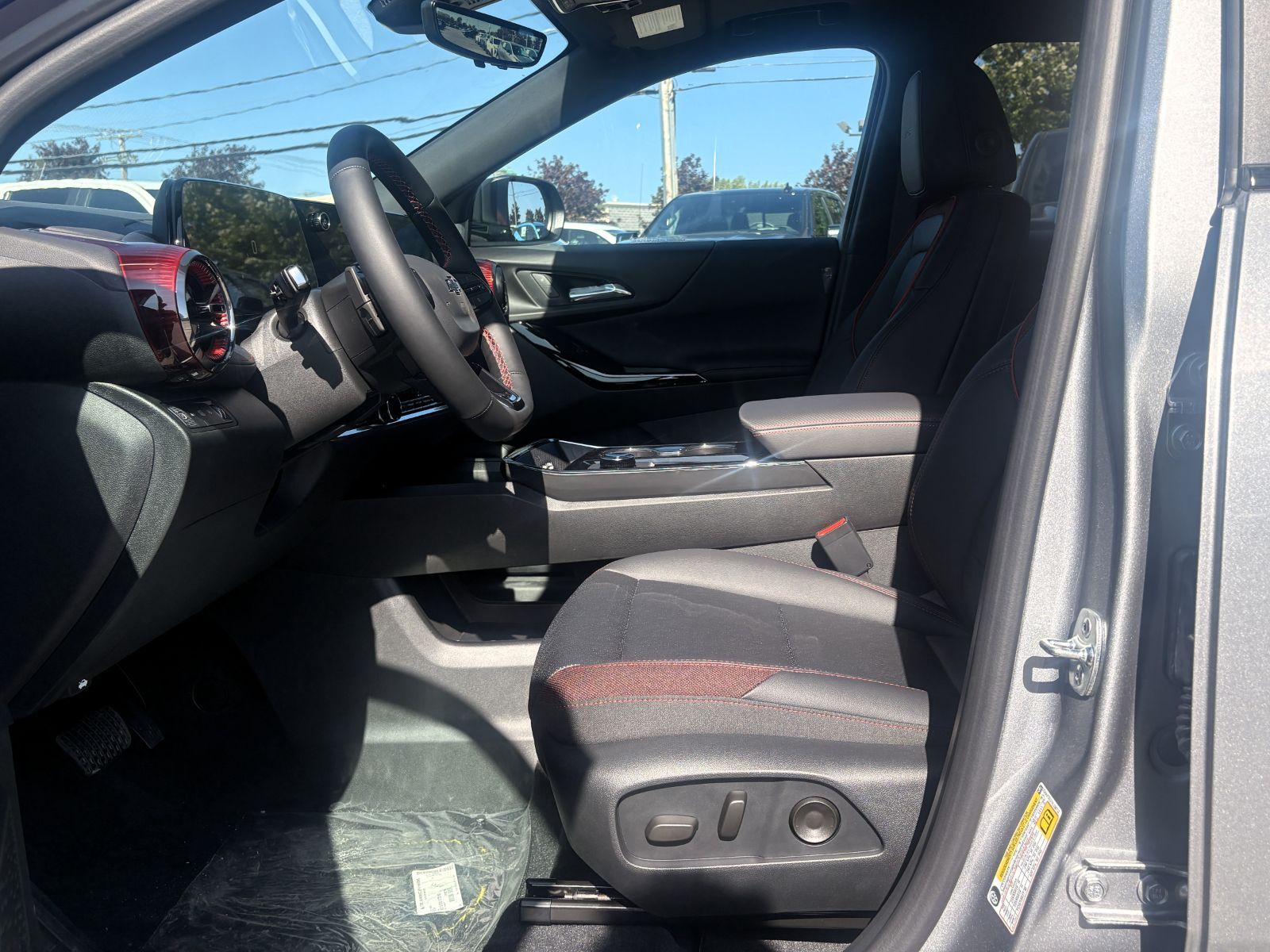 Photo Chevrolet Equinox RS 2027 #8