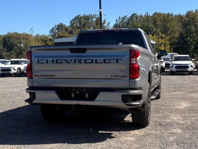 Photo Chevrolet Silverado 1500 Custom 2026 #4