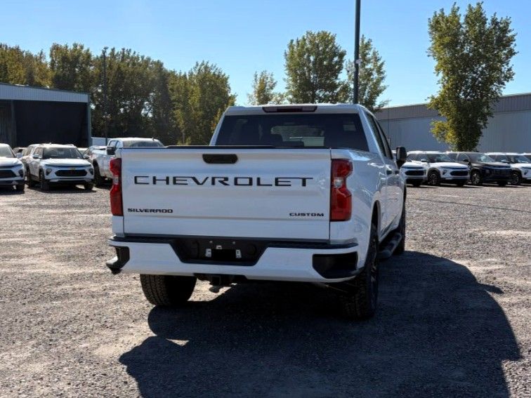 Photo Chevrolet Silverado 1500 Custom 2026 #4
