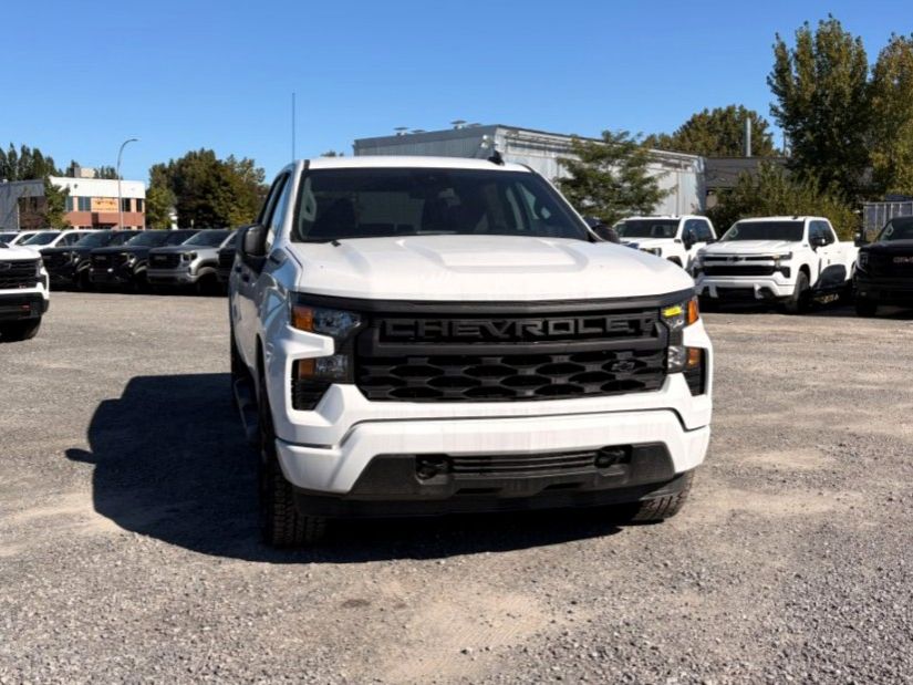 Photo Chevrolet Silverado 1500 Custom 2026 #2