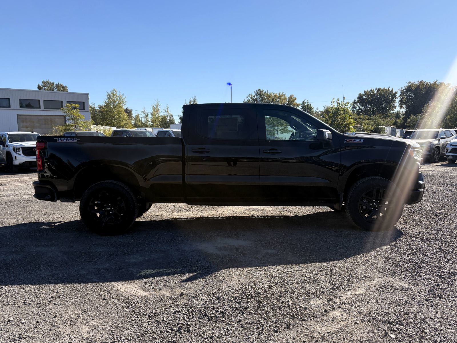 Photo 2026 Chevrolet Silverado 1500 LT Trail Boss #3