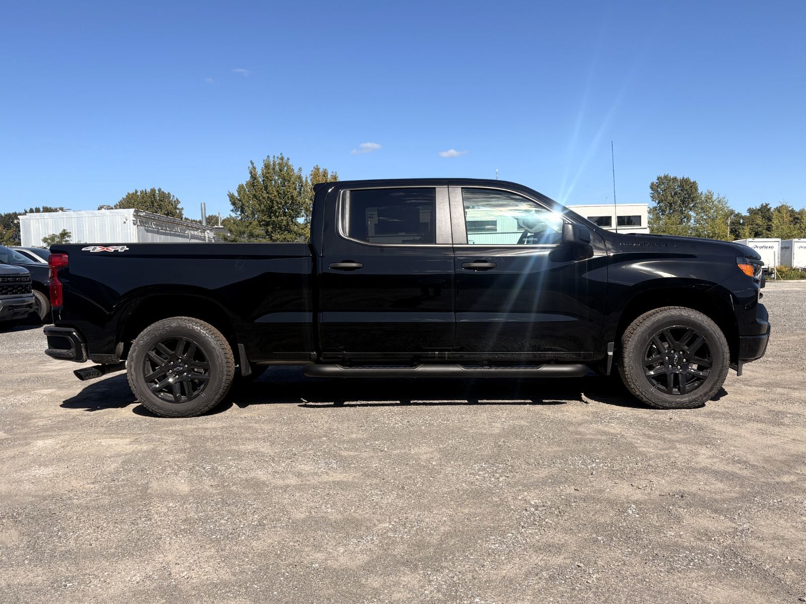 Photo Chevrolet Silverado 1500 Custom 2026 #3