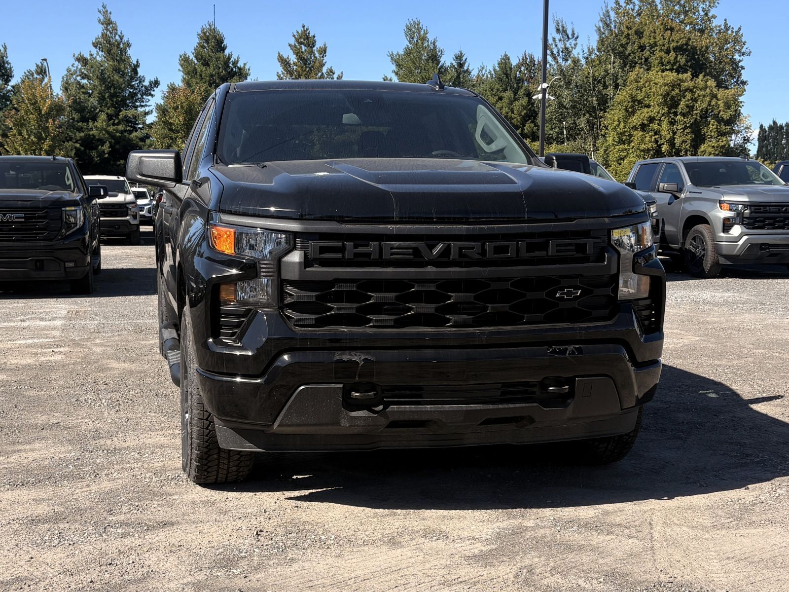 Photo Chevrolet Silverado 1500 Custom 2026 #2