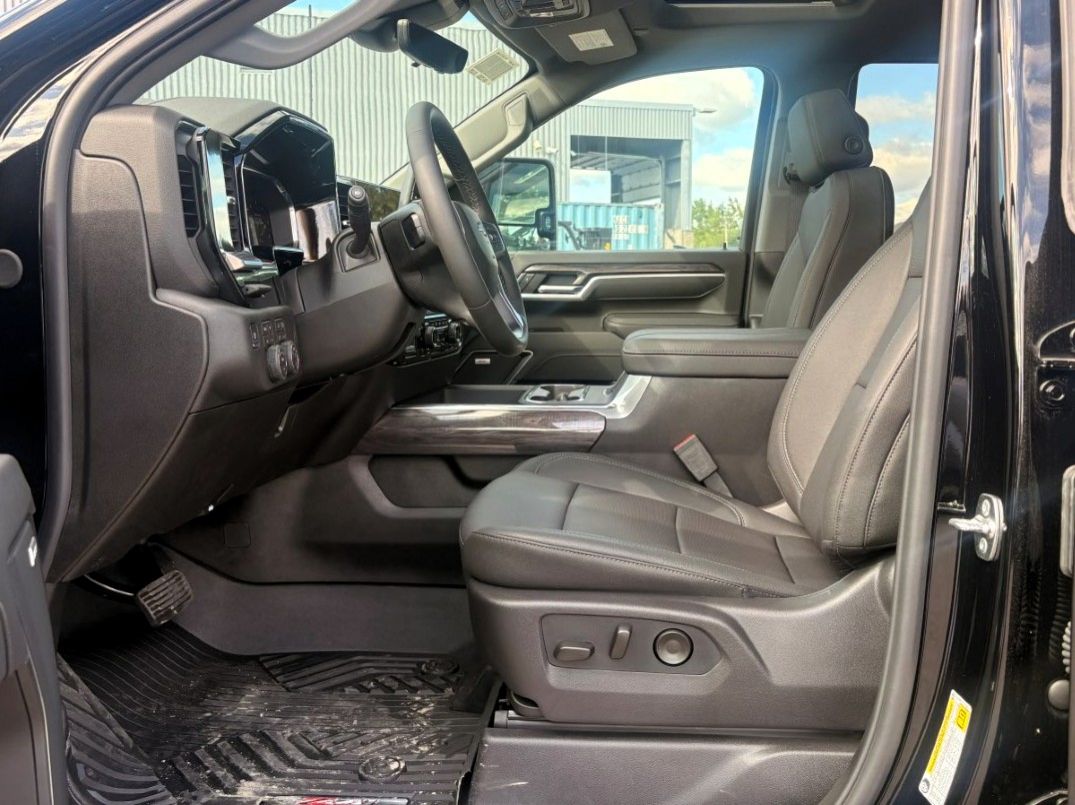 Photo 2026 Chevrolet Silverado 2500 HD LTZ #8