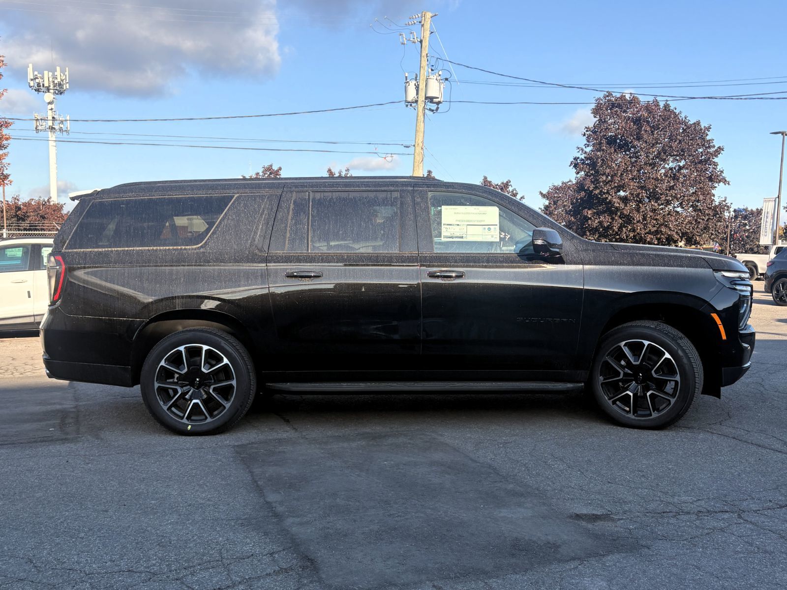 Photo 2027 Chevrolet SUBURBAN RST 4RM #3