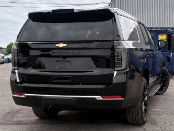 Photo Chevrolet Suburban LT 2026 #4